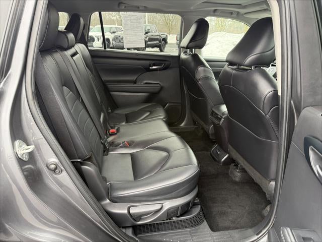 2024 Toyota Highlander Hybrid XLE