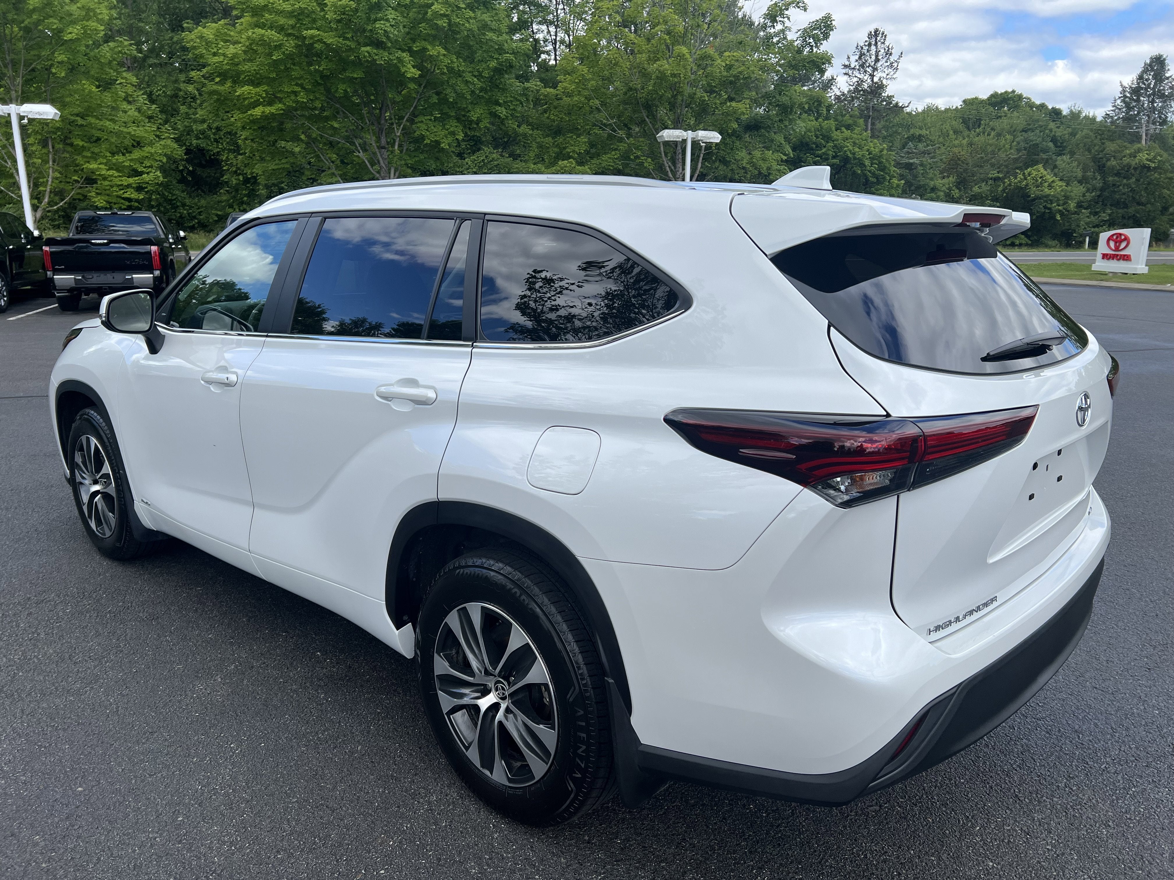 2026 Toyota Highlander Hybrid XLE