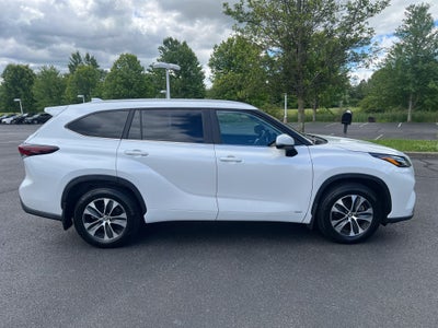 2026 Toyota Highlander Hybrid XLE