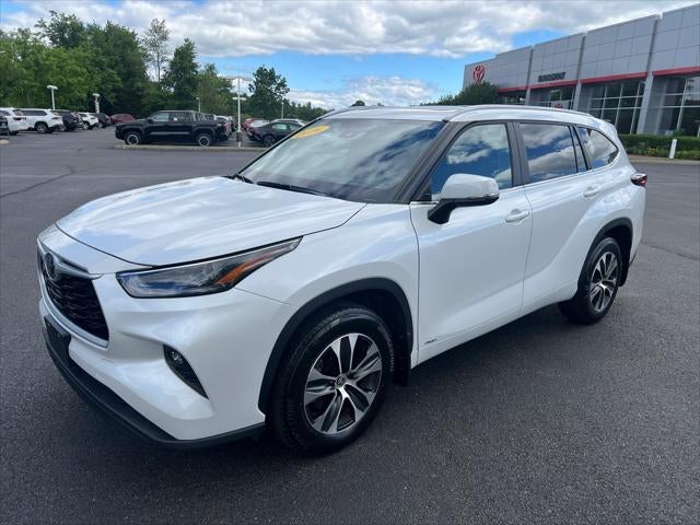 2026 Toyota Highlander Hybrid XLE