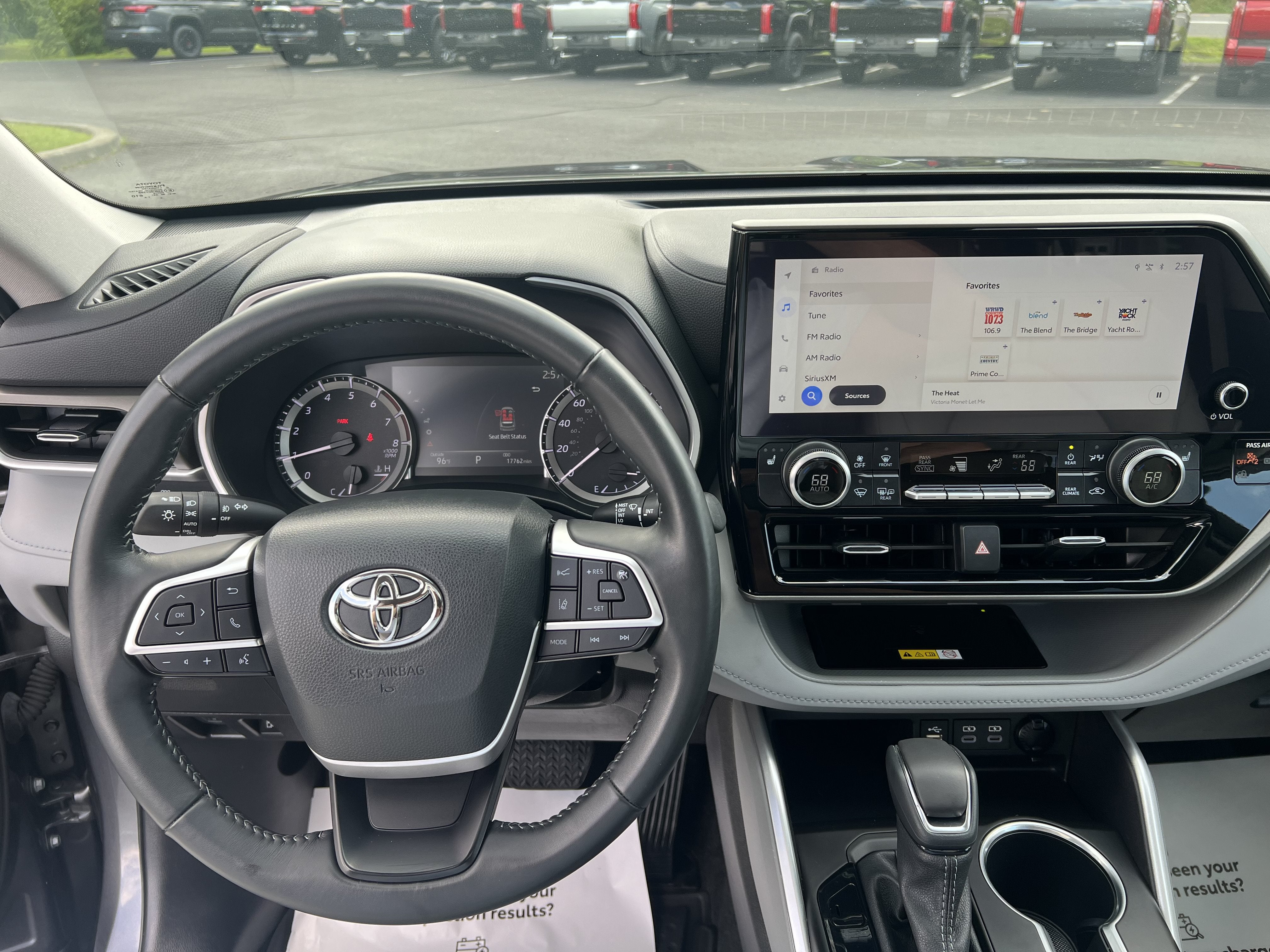 2023 Toyota Highlander XLE
