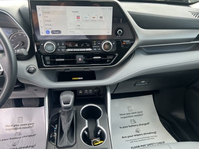 2023 Toyota Highlander XLE