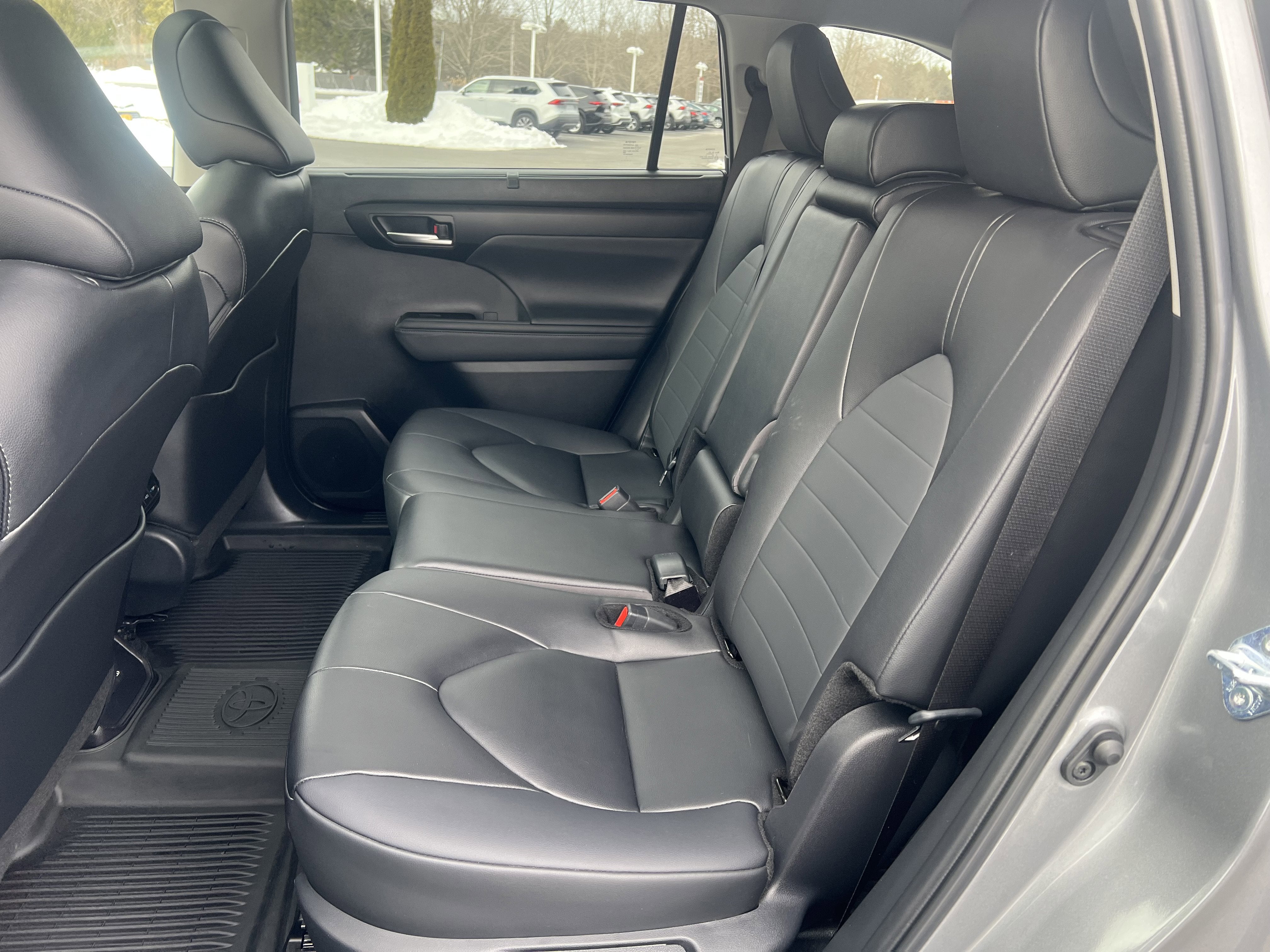 2025 Toyota Highlander XLE