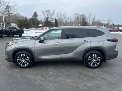 2025 Toyota Highlander XLE