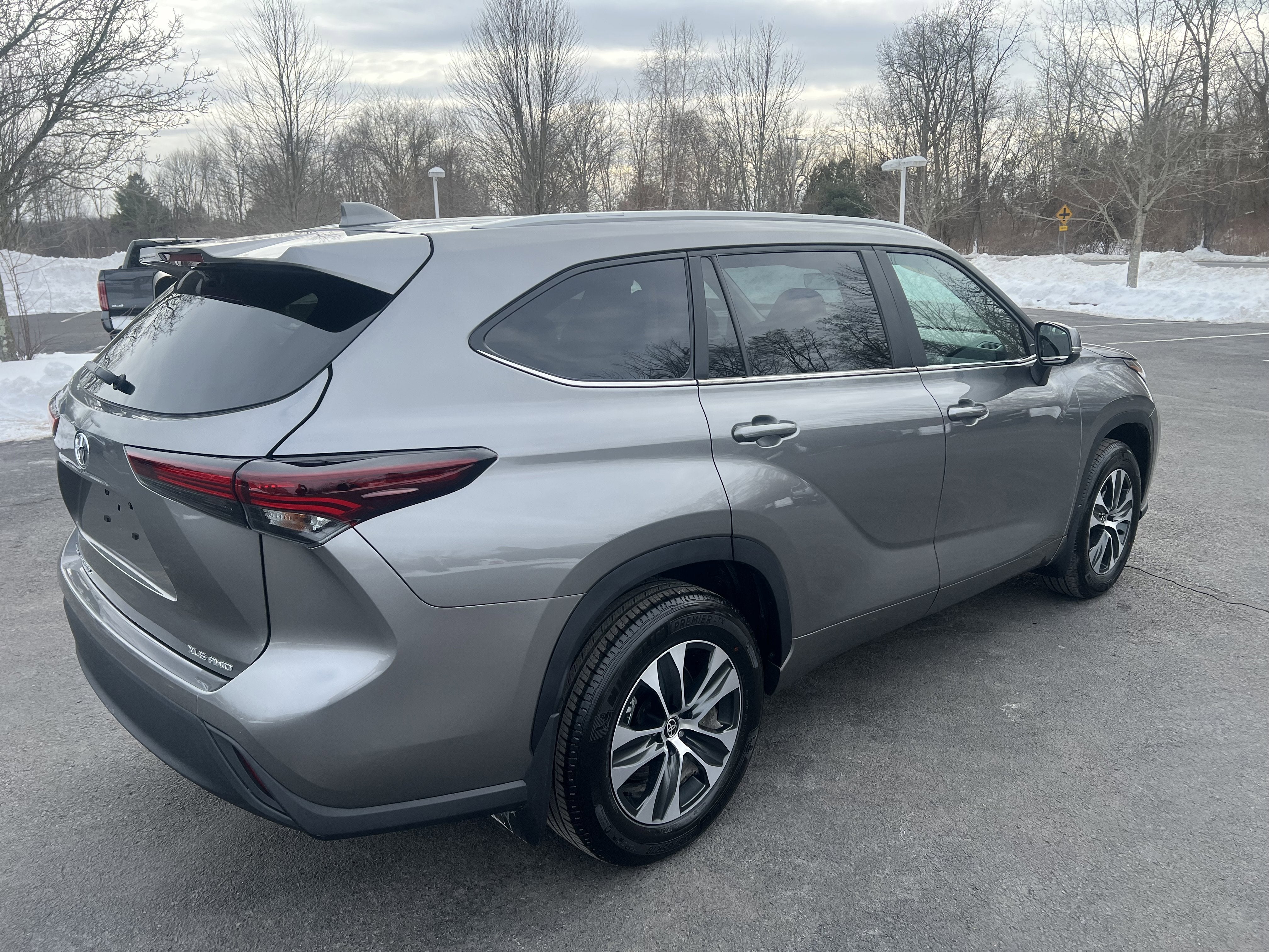 2025 Toyota Highlander XLE