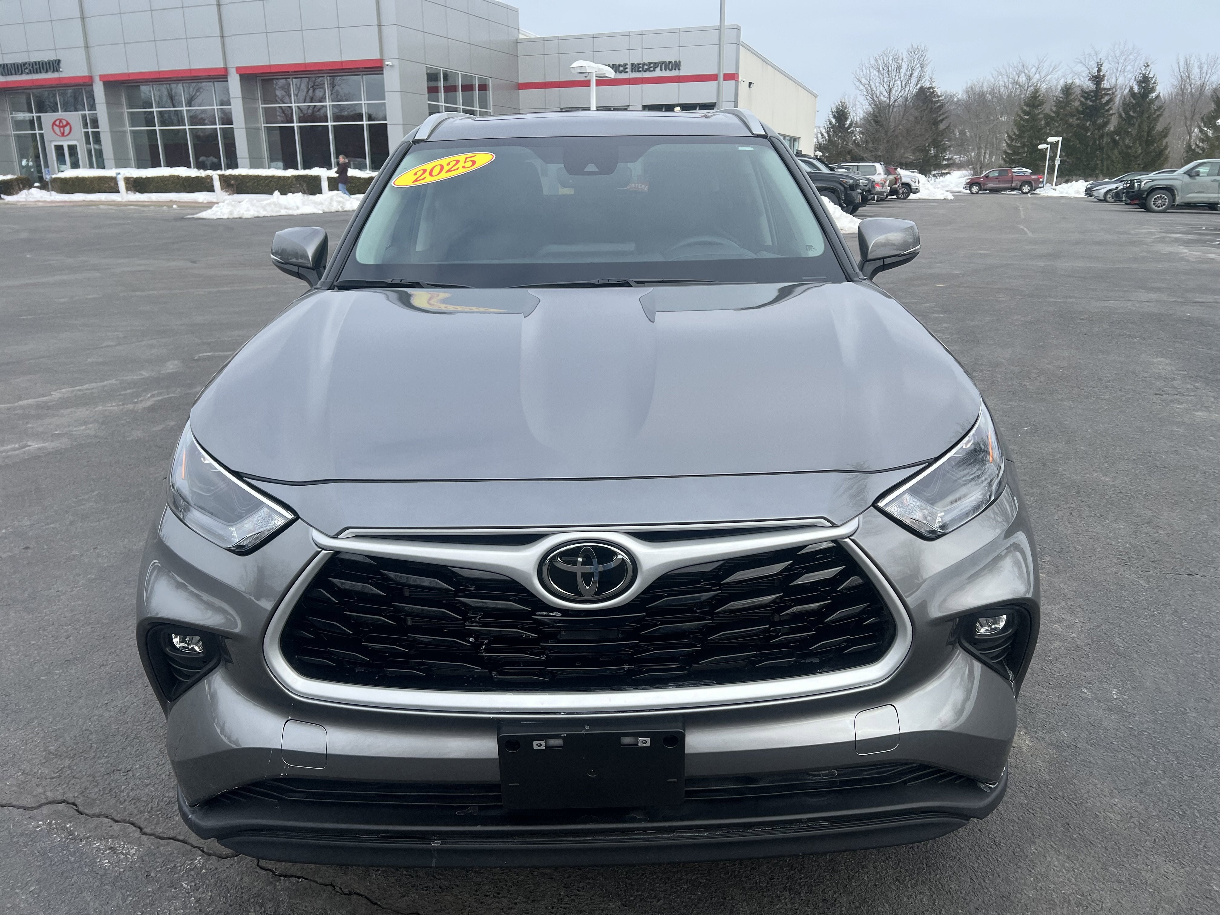 2025 Toyota Highlander XLE