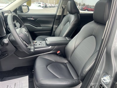 2025 Toyota Highlander XLE