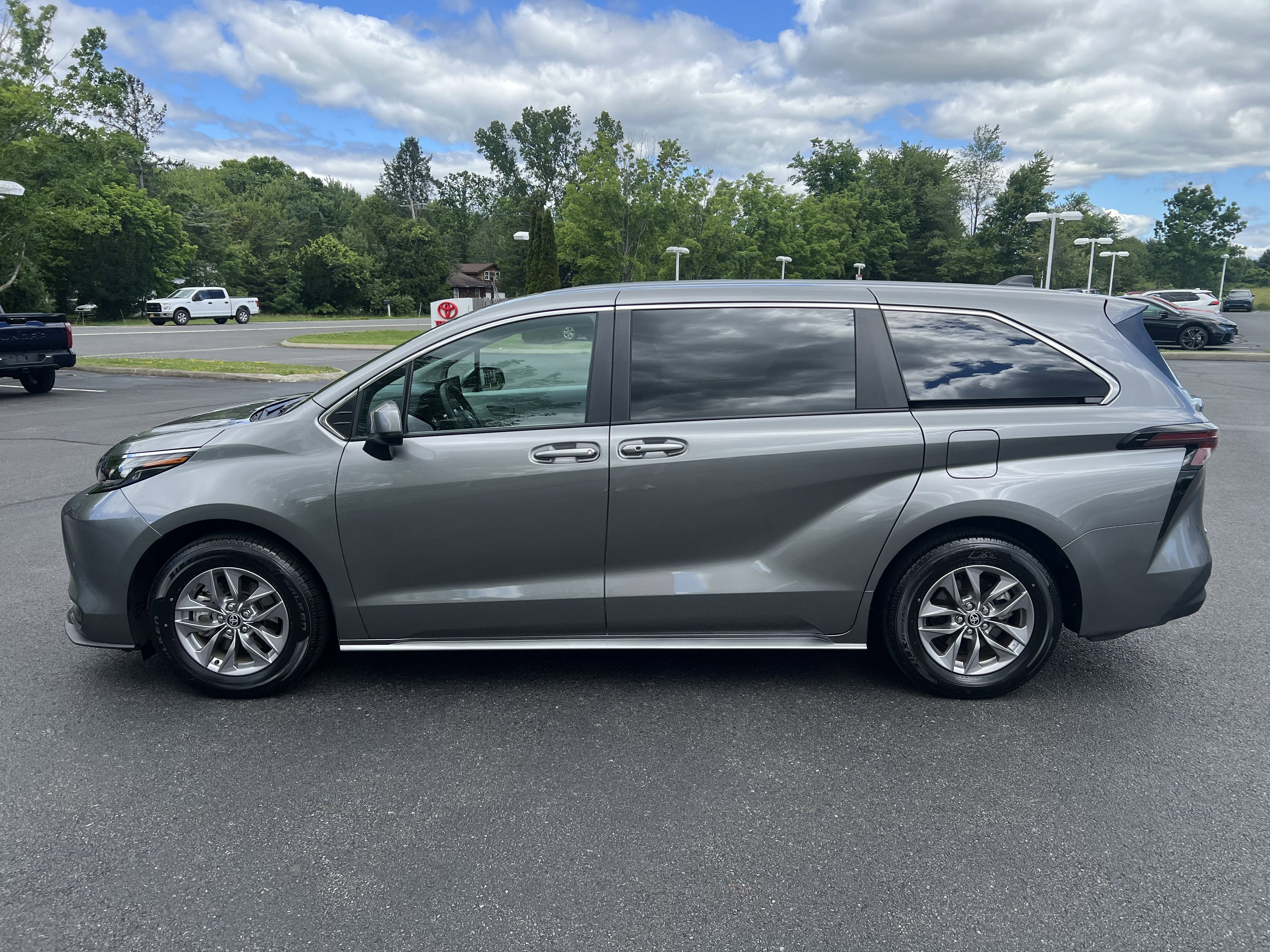 2026 Toyota Sienna LE
