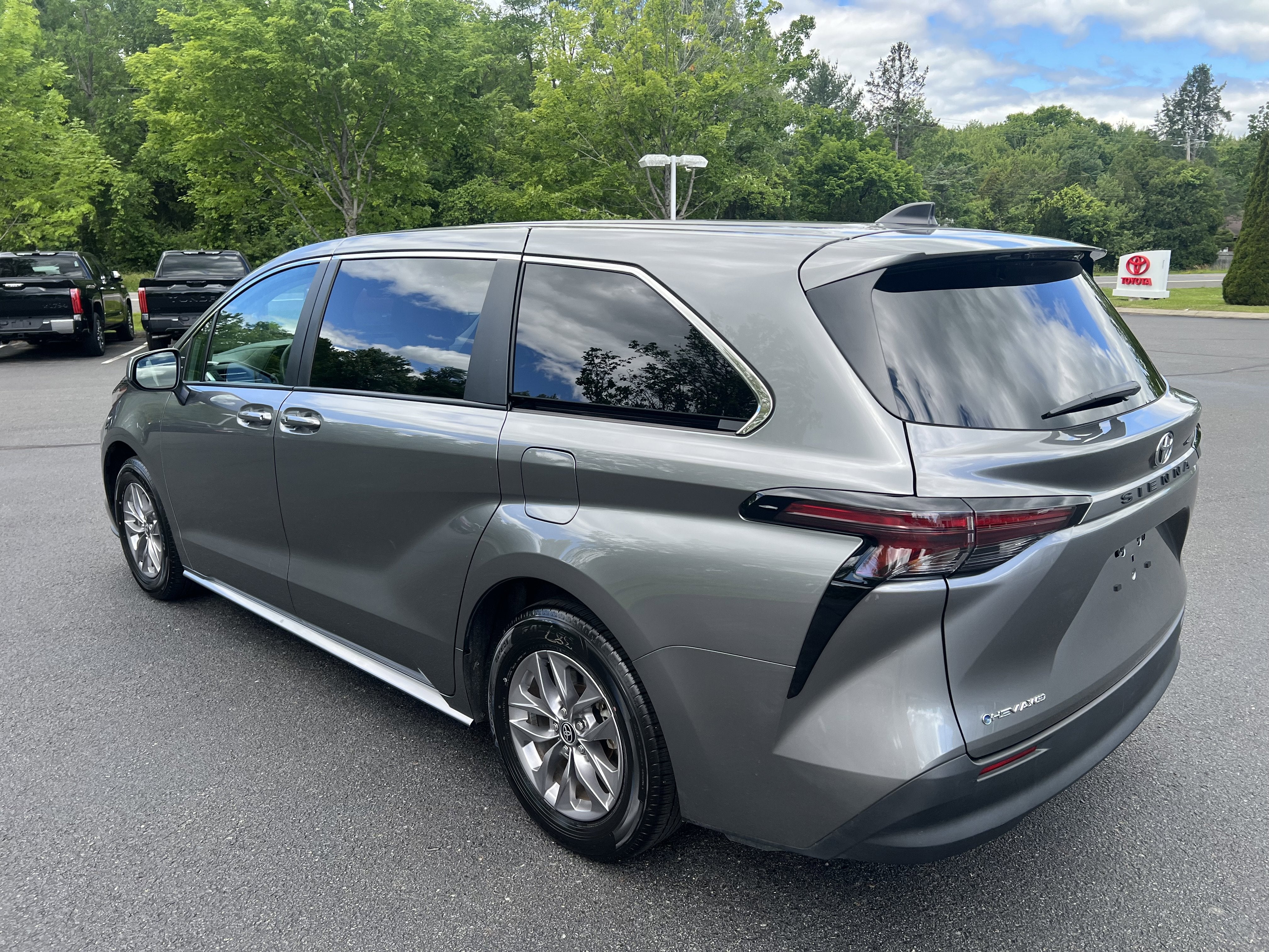 2026 Toyota Sienna LE