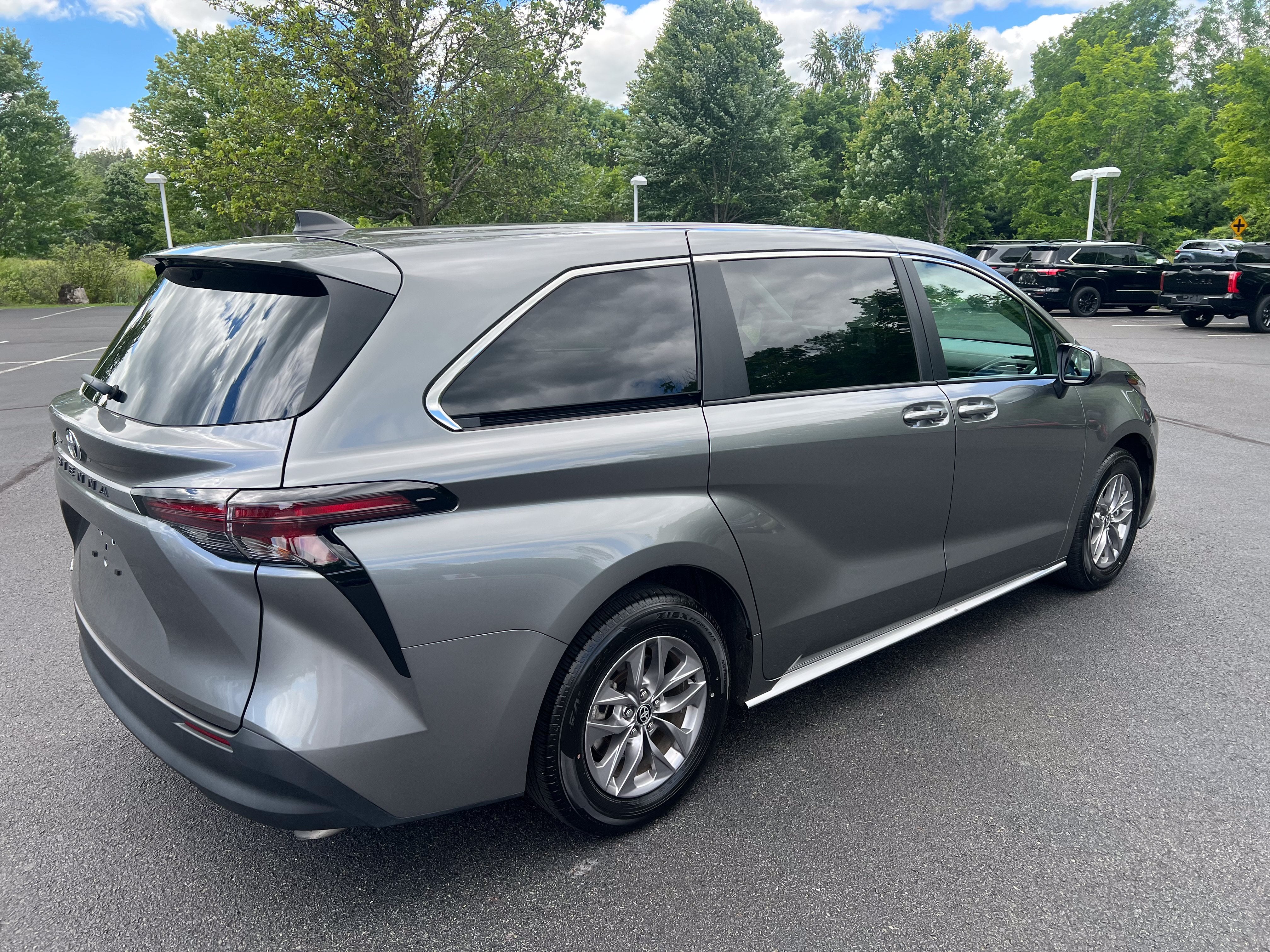 2026 Toyota Sienna LE