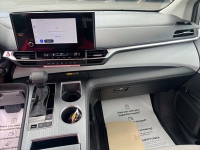 2026 Toyota Sienna LE