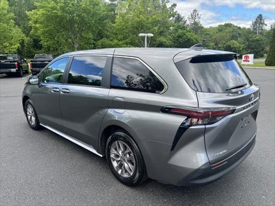 2026 Toyota Sienna LE
