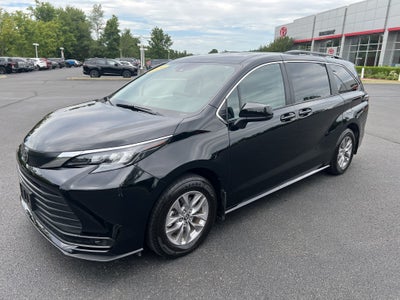2026 Toyota Sienna LE