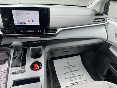 2026 Toyota Sienna LE