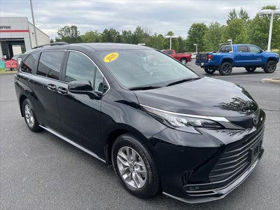 2026 Toyota Sienna LE