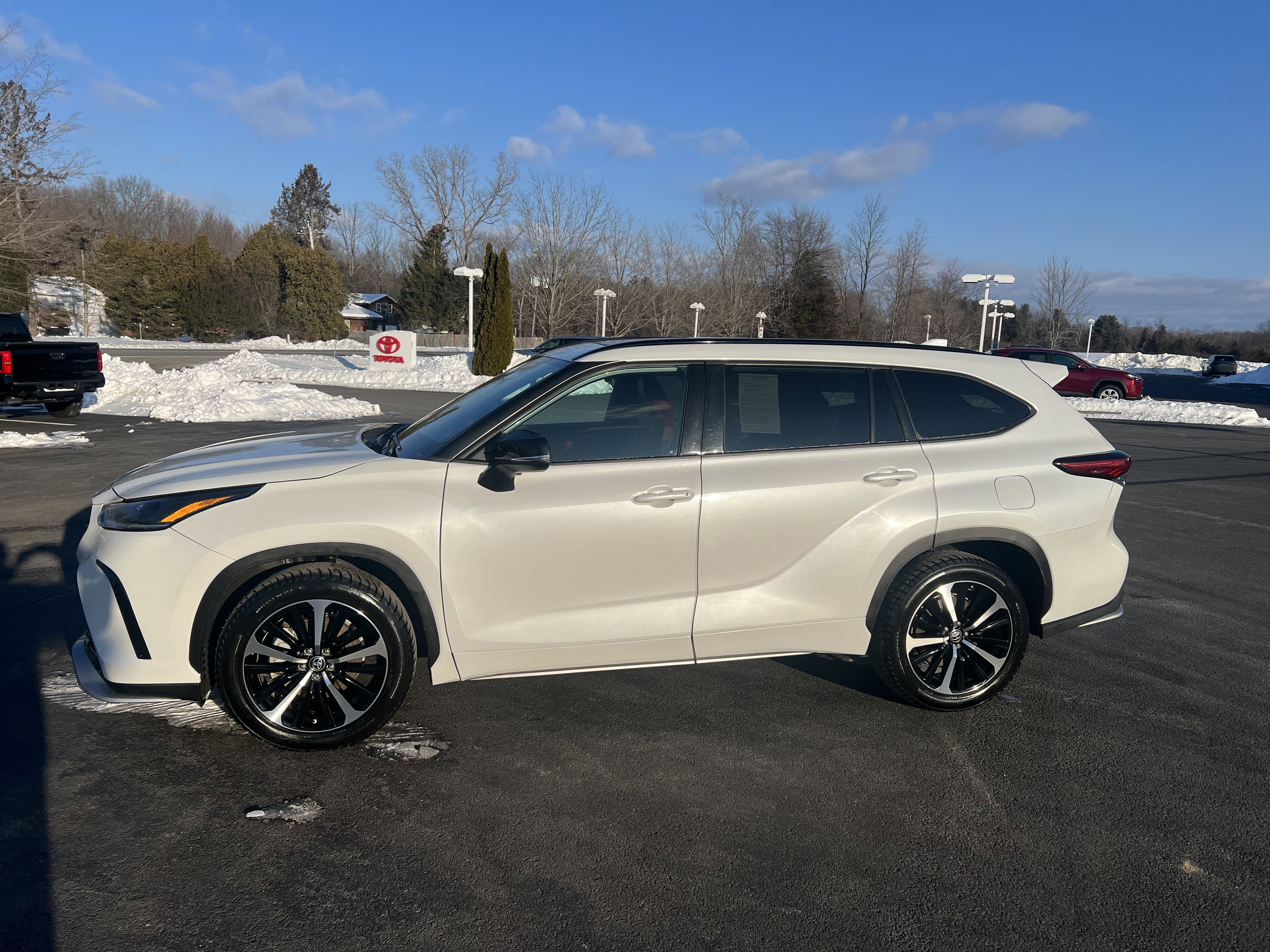 2022 Toyota Highlander XSE
