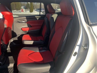 2022 Toyota Highlander XSE