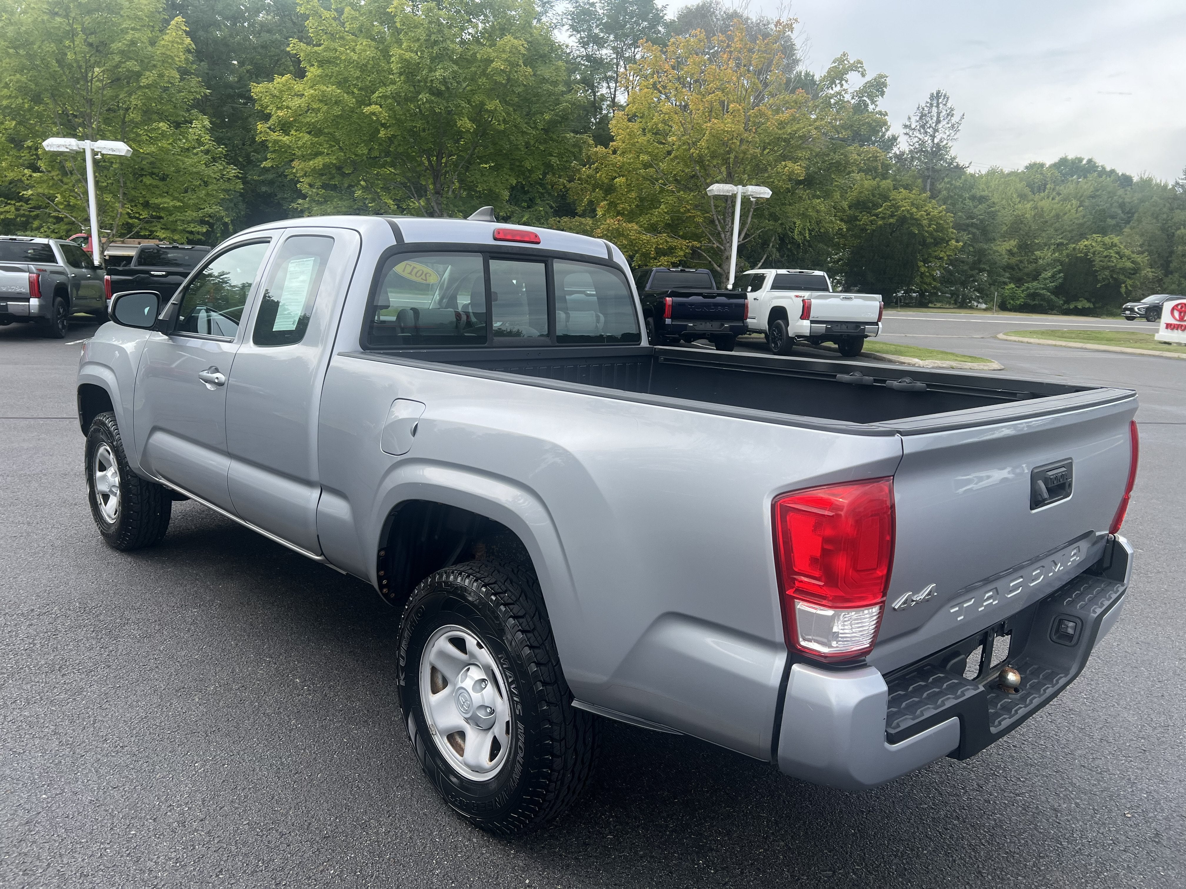 2017 Toyota Tacoma SR