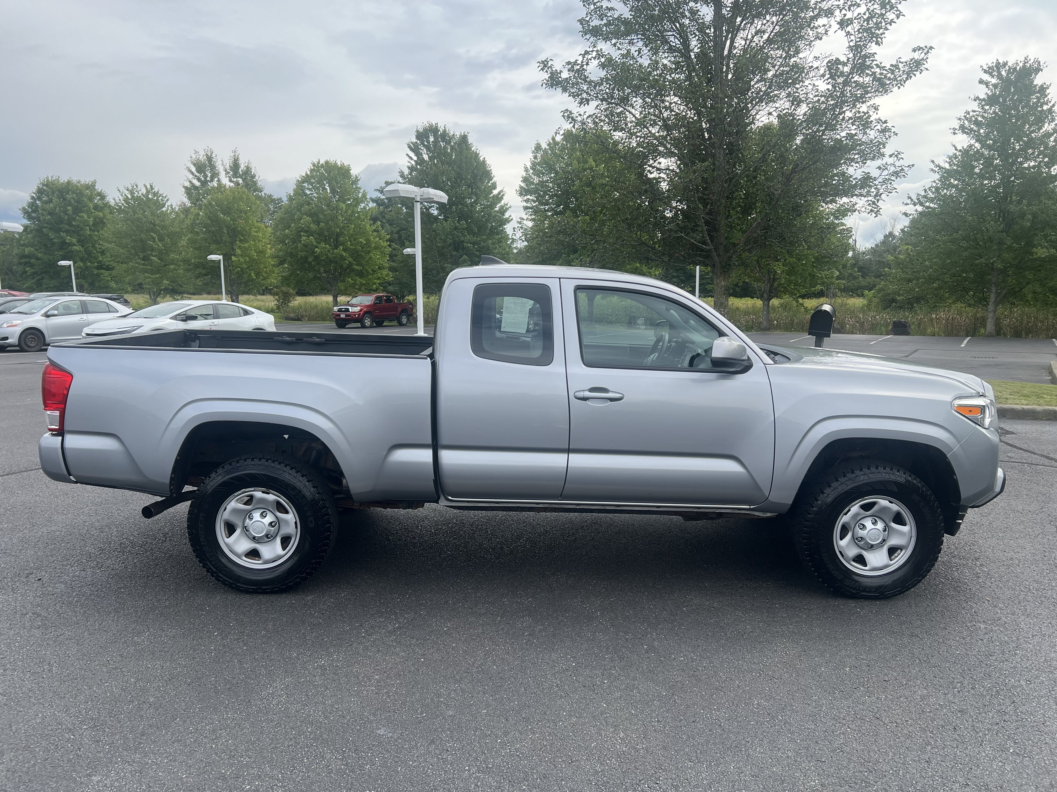2017 Toyota Tacoma SR
