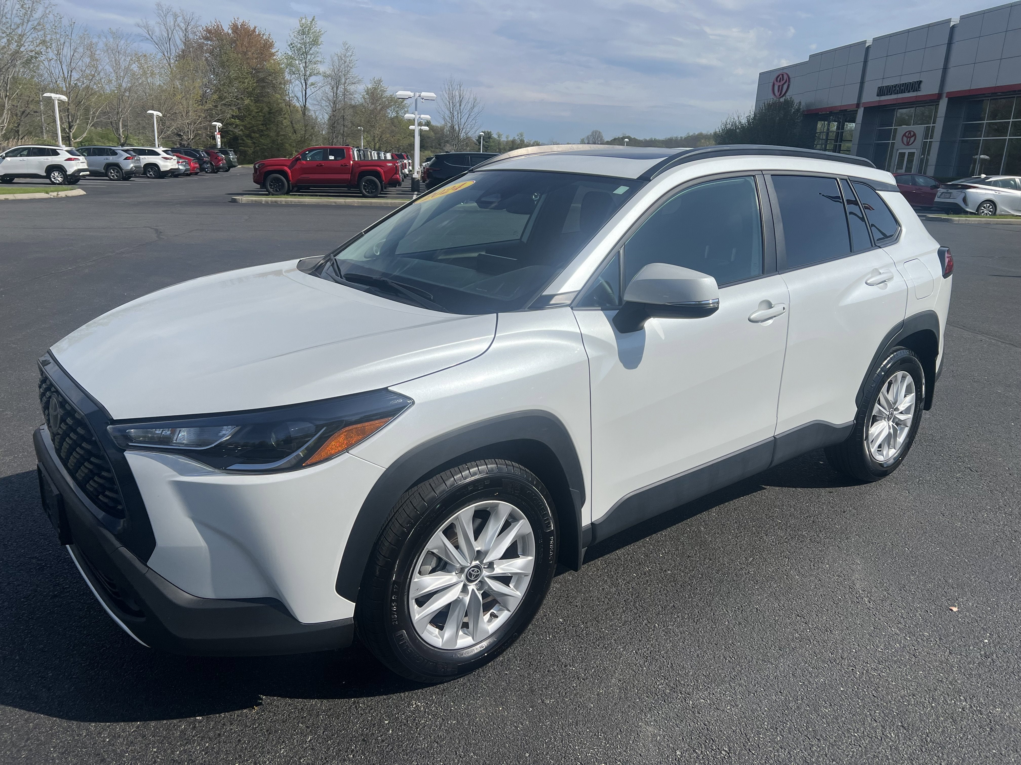 2024 Toyota Corolla Cross LE