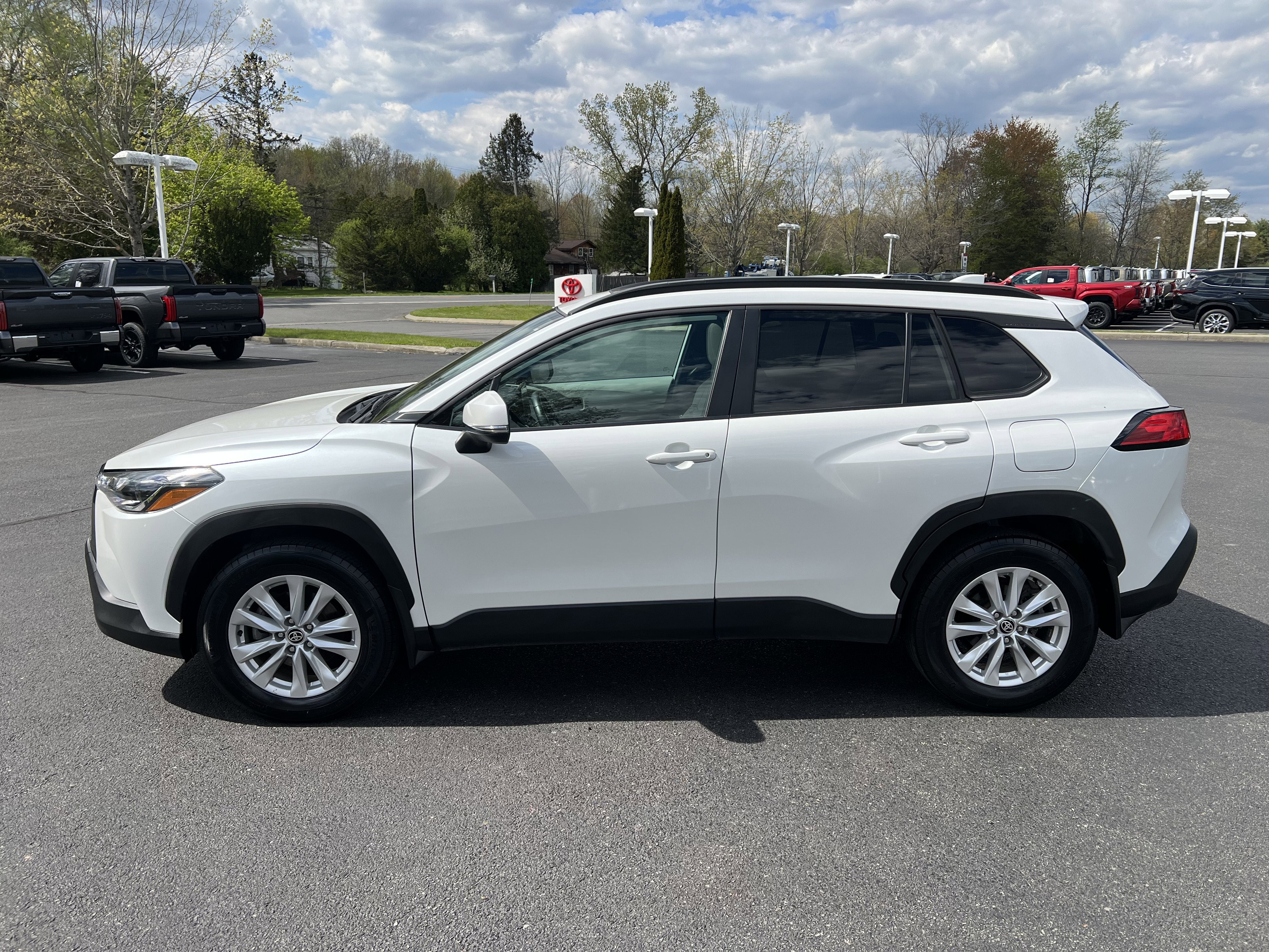 2024 Toyota Corolla Cross LE