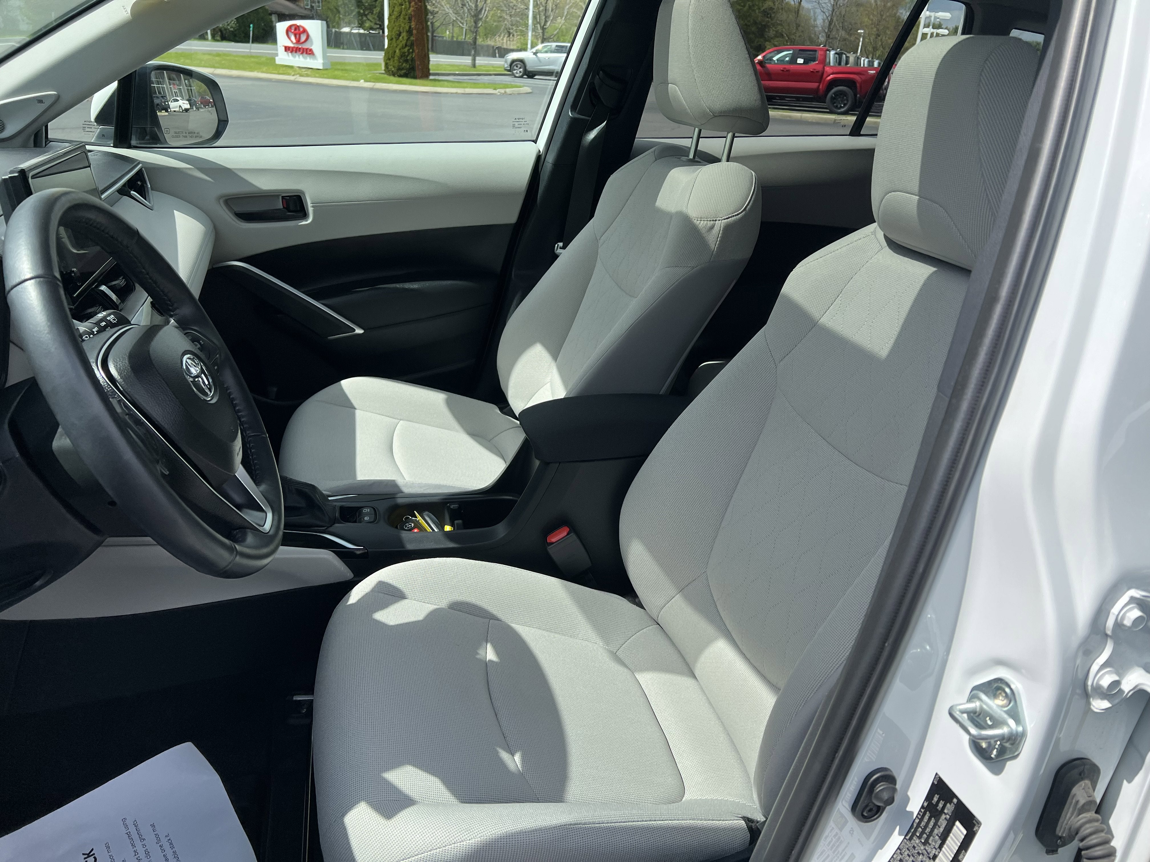 2024 Toyota Corolla Cross LE