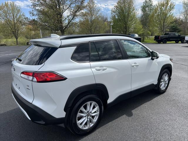2024 Toyota Corolla Cross LE