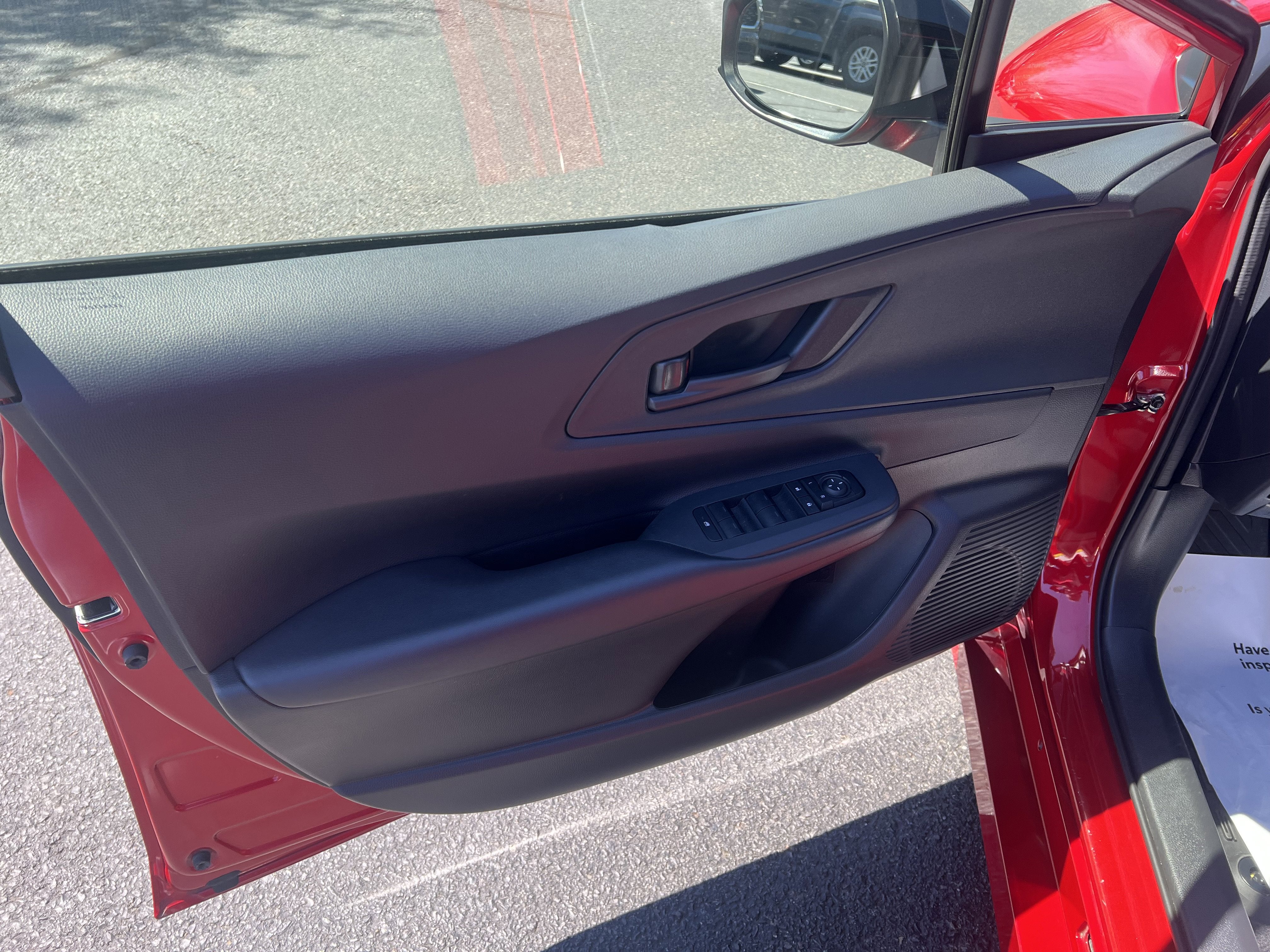 2025 Toyota Prius Plug-In Hybrid SE