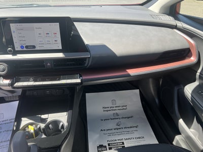 2025 Toyota Prius Plug-In Hybrid SE