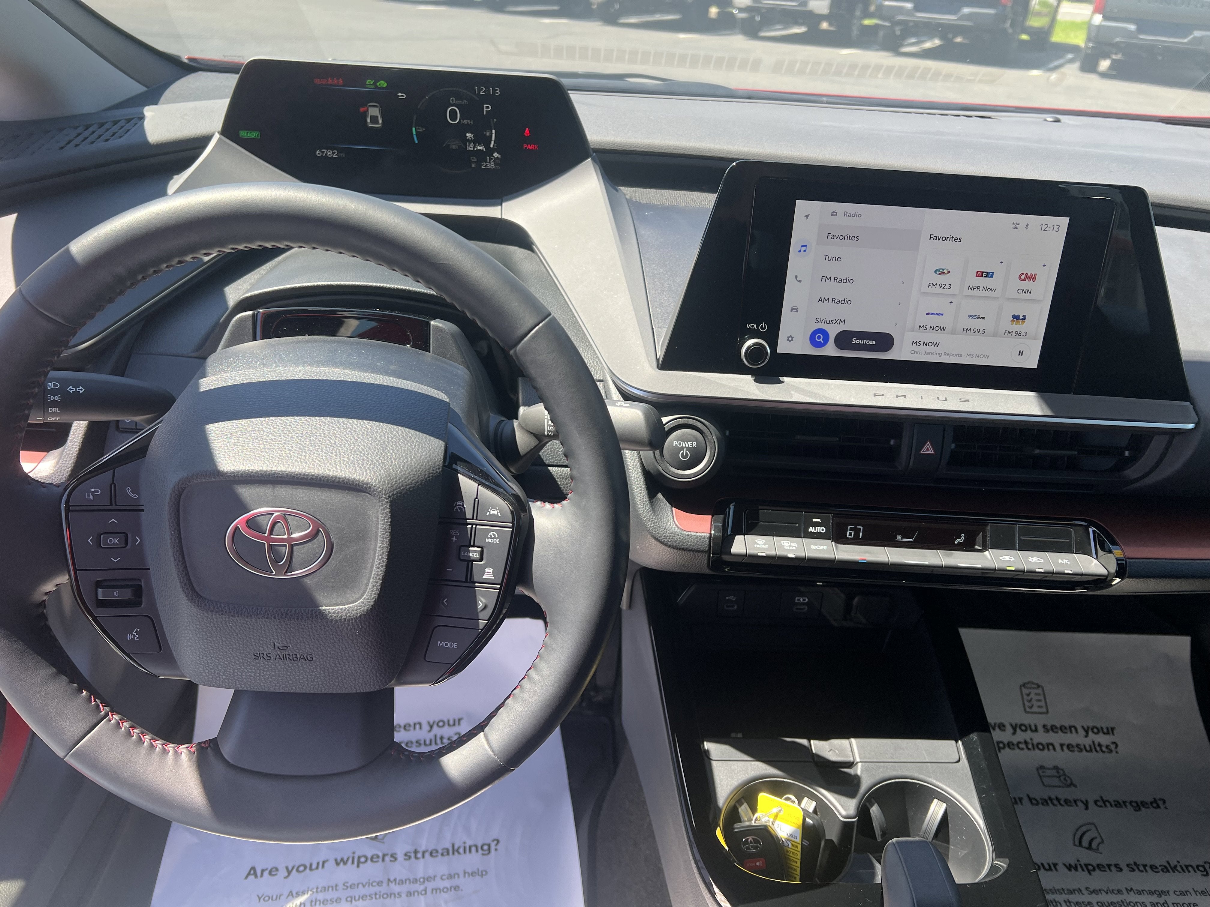 2025 Toyota Prius Plug-In Hybrid SE