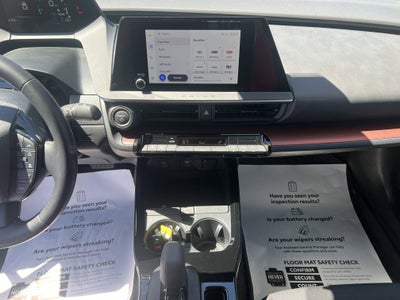 2025 Toyota Prius Plug-In Hybrid SE