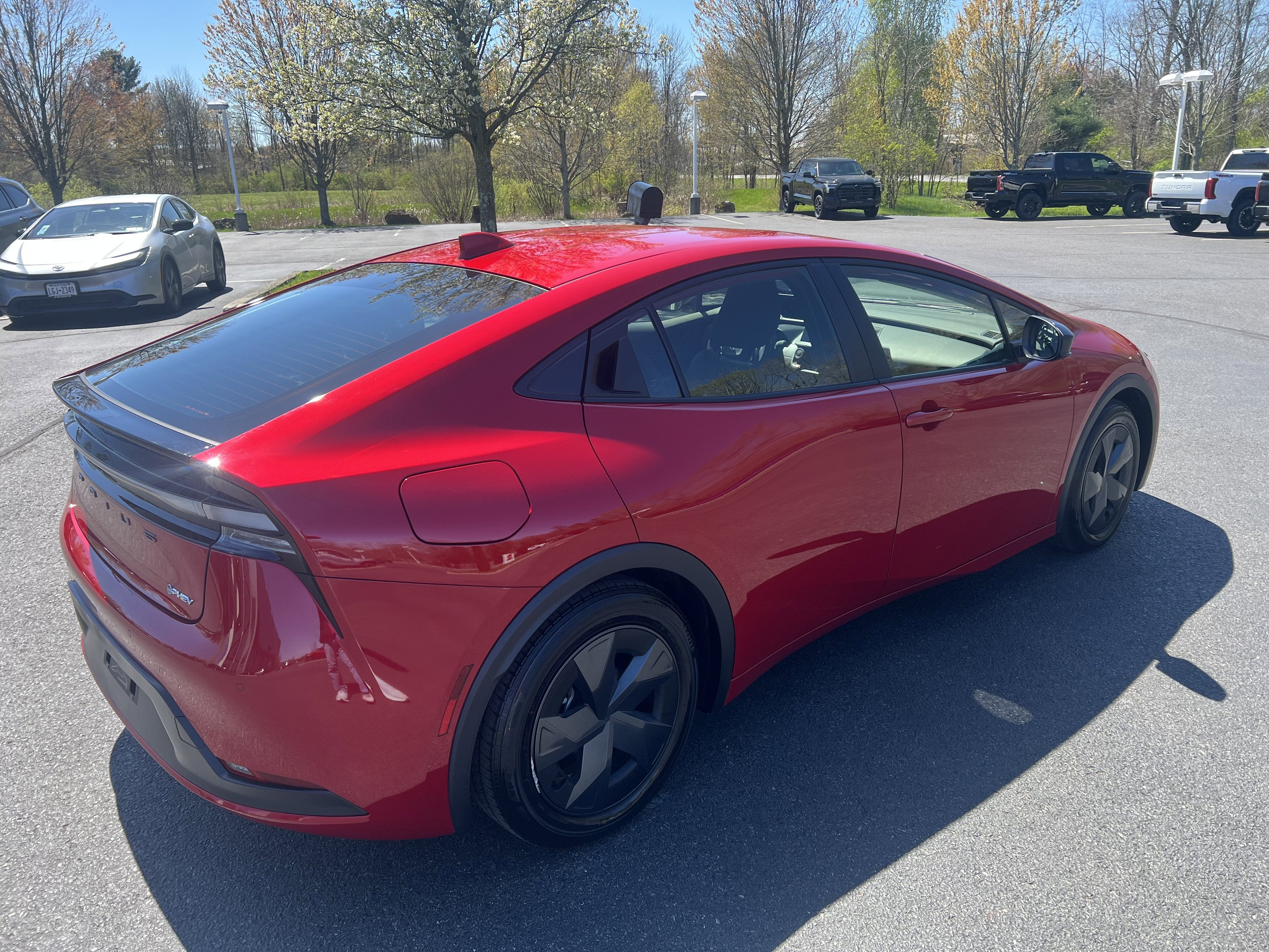 2025 Toyota Prius Plug-In Hybrid SE