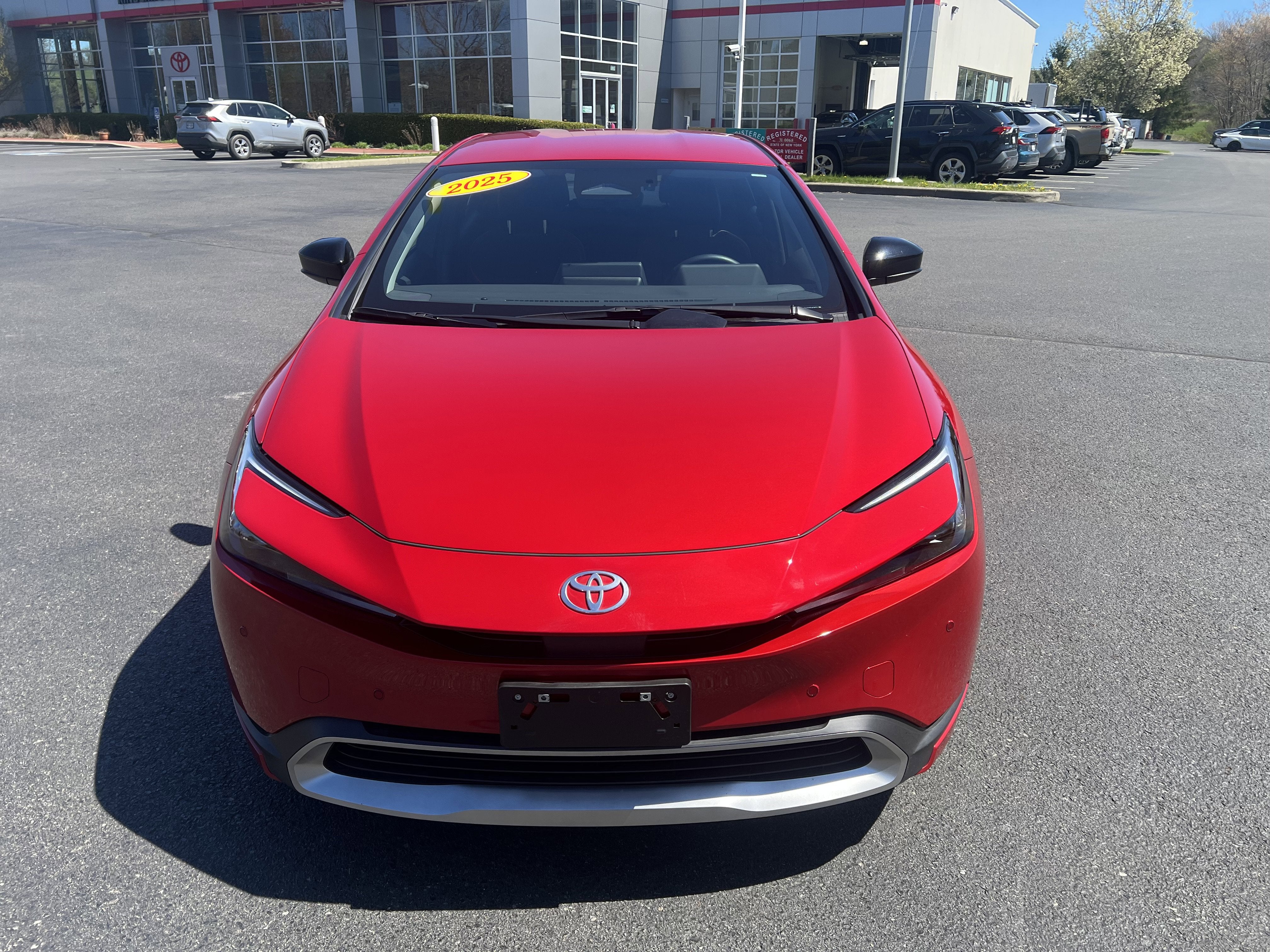 2025 Toyota Prius Plug-In Hybrid SE