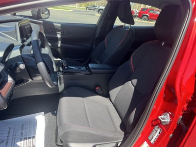 2025 Toyota Prius Plug-In Hybrid SE