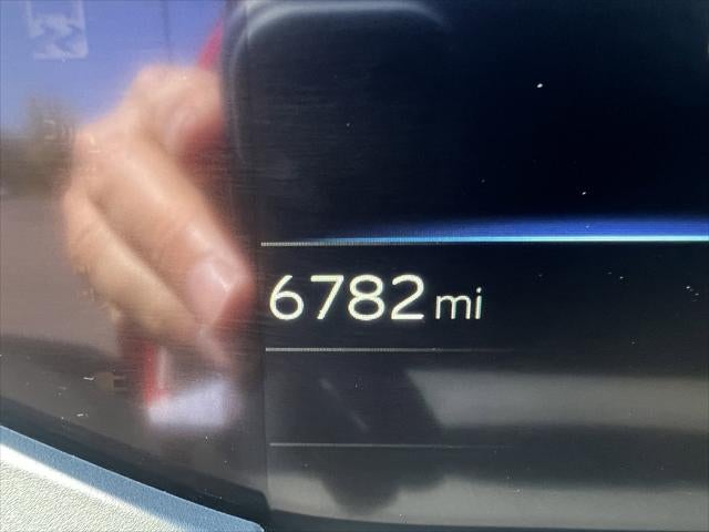 2025 Toyota Prius Plug-In Hybrid SE