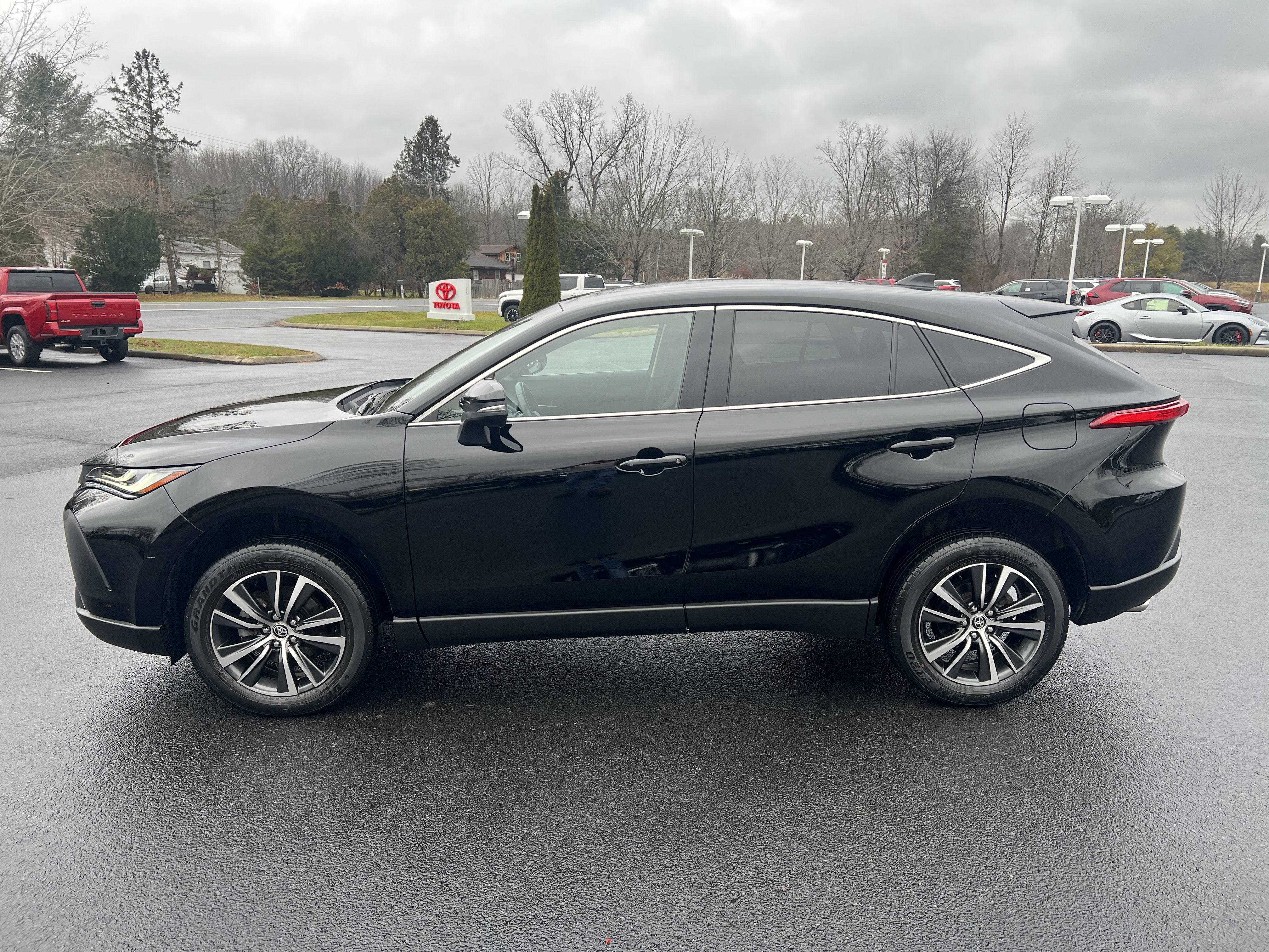 2023 Toyota Venza LE