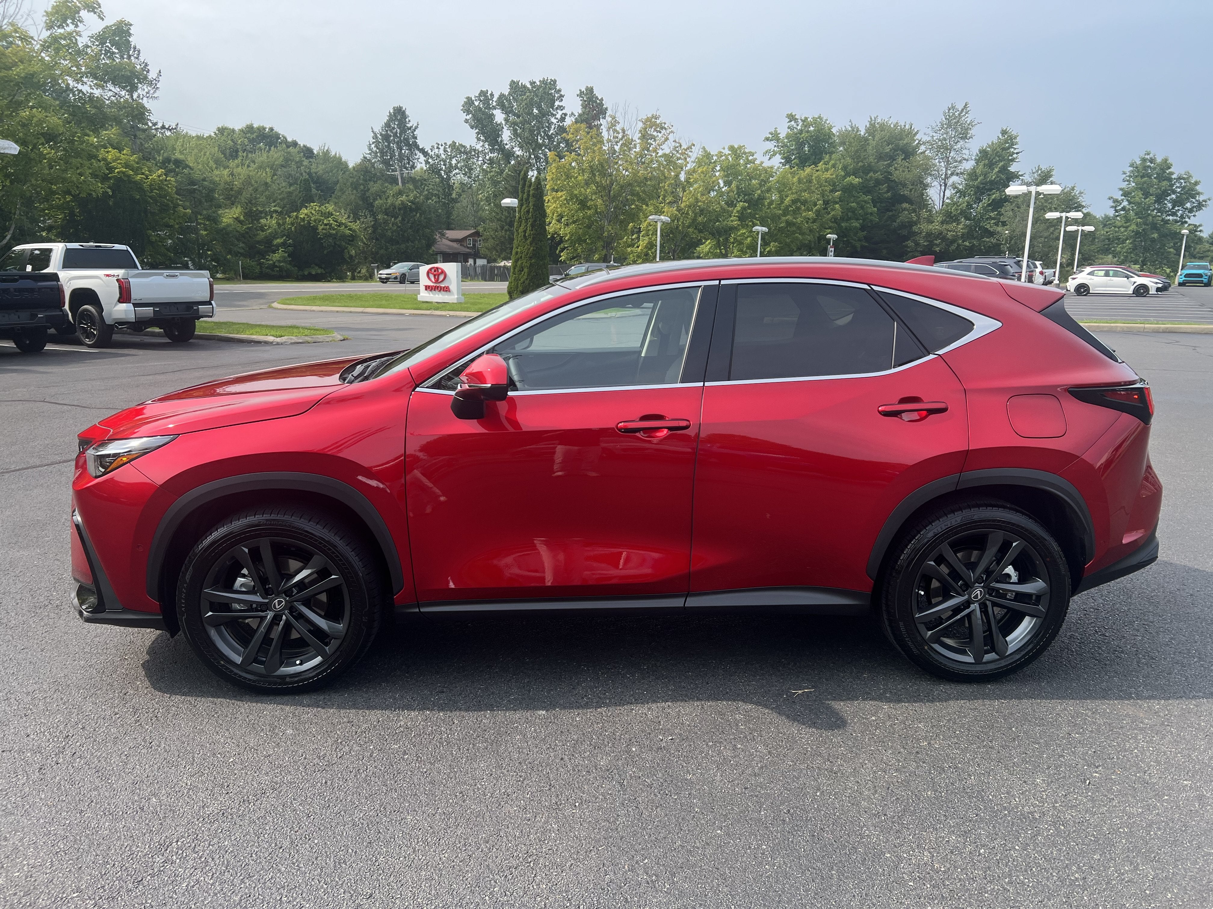 2026 Lexus NX NX 450h+ Luxury