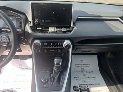 2025 Toyota RAV4 Hybrid SE