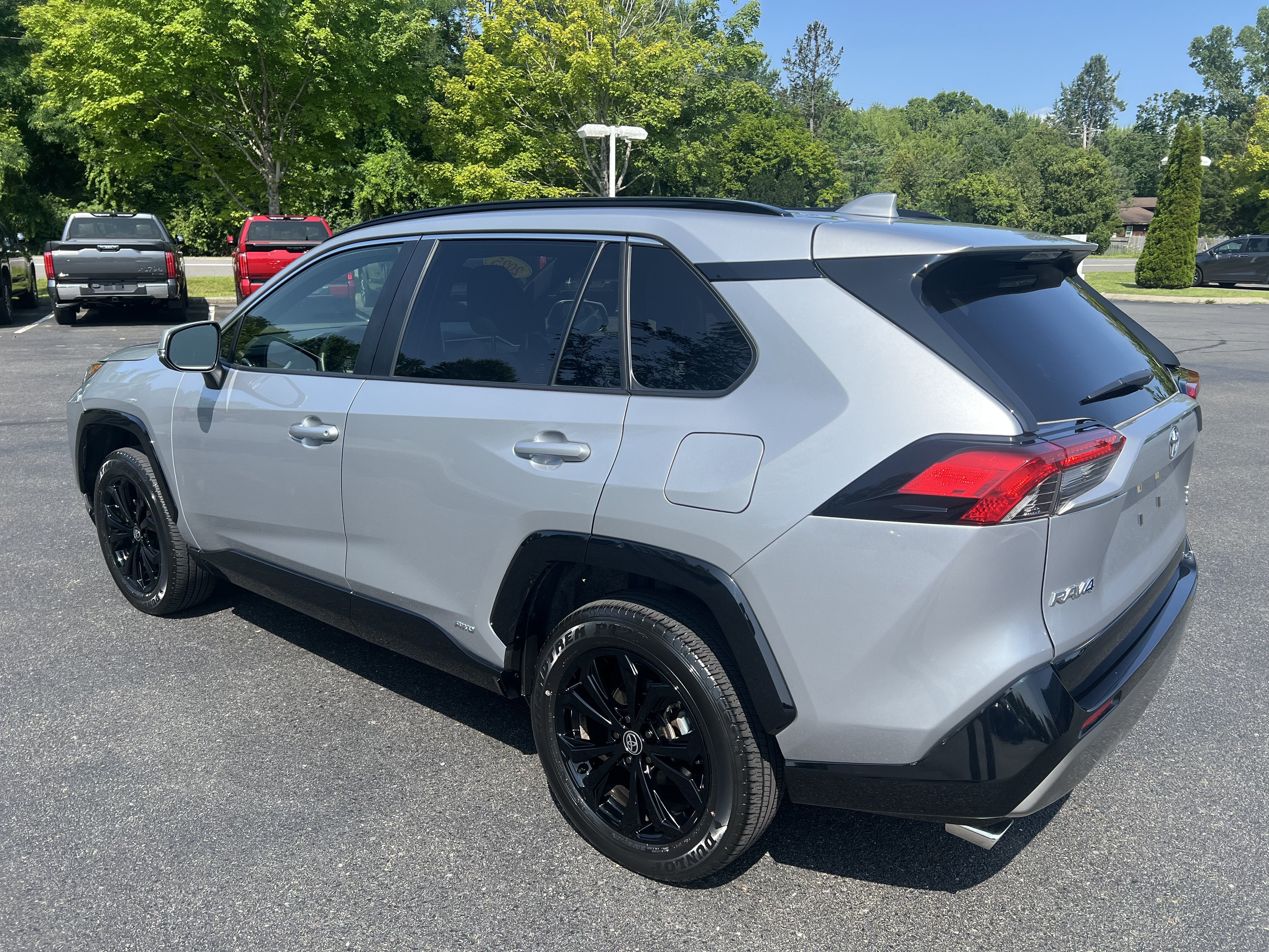 2025 Toyota RAV4 Hybrid SE
