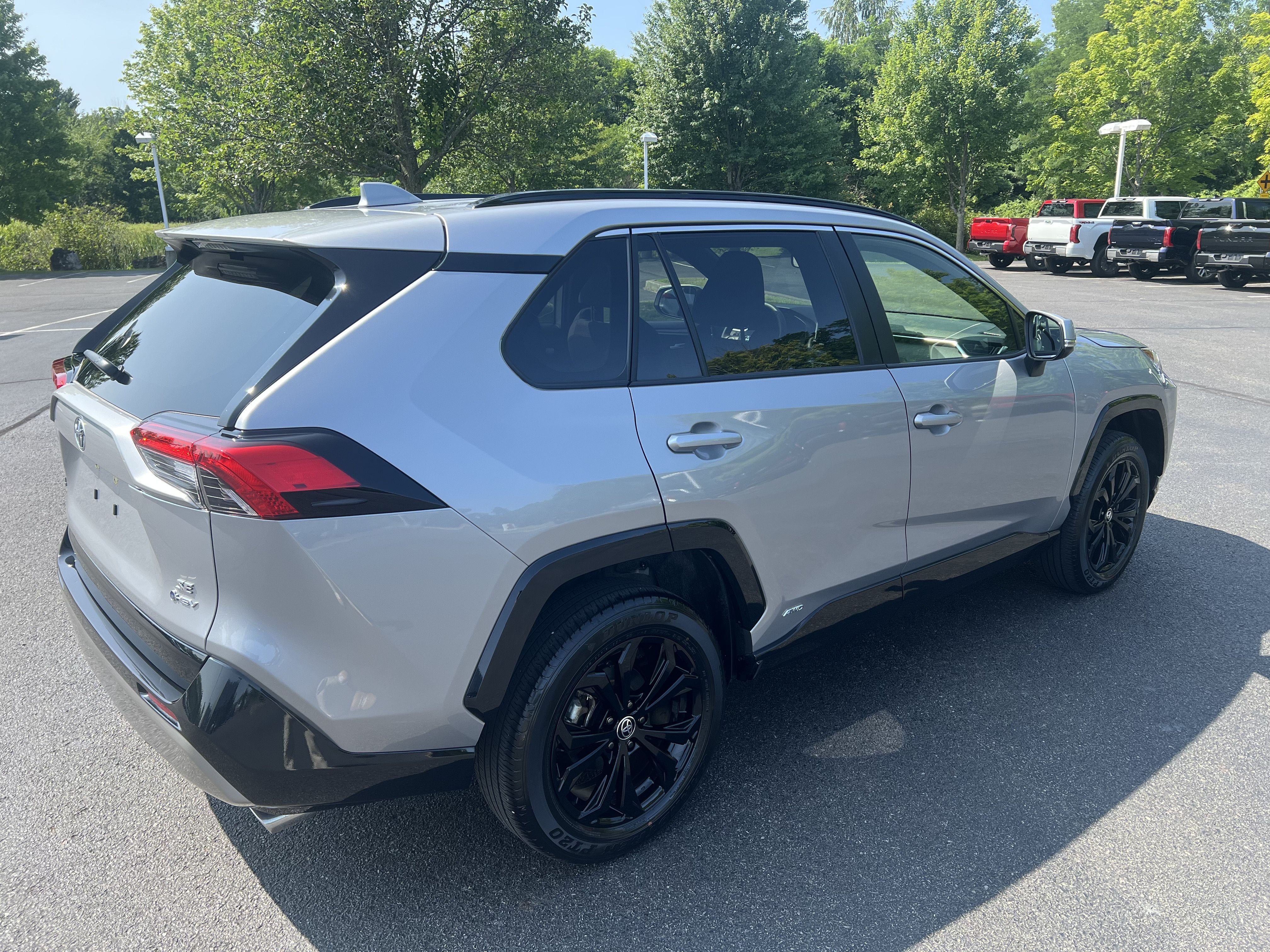 2025 Toyota RAV4 Hybrid SE