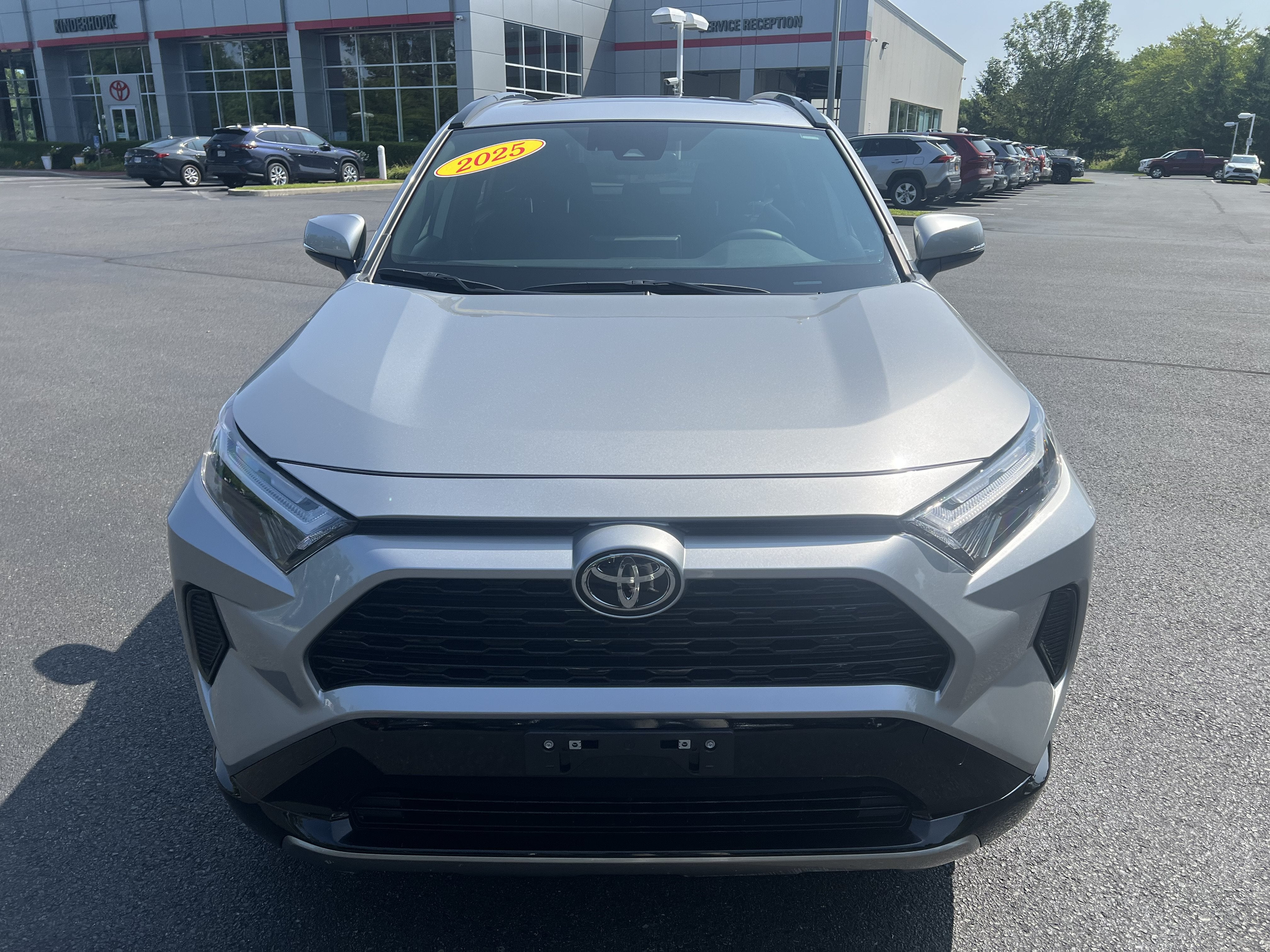 2025 Toyota RAV4 Hybrid SE