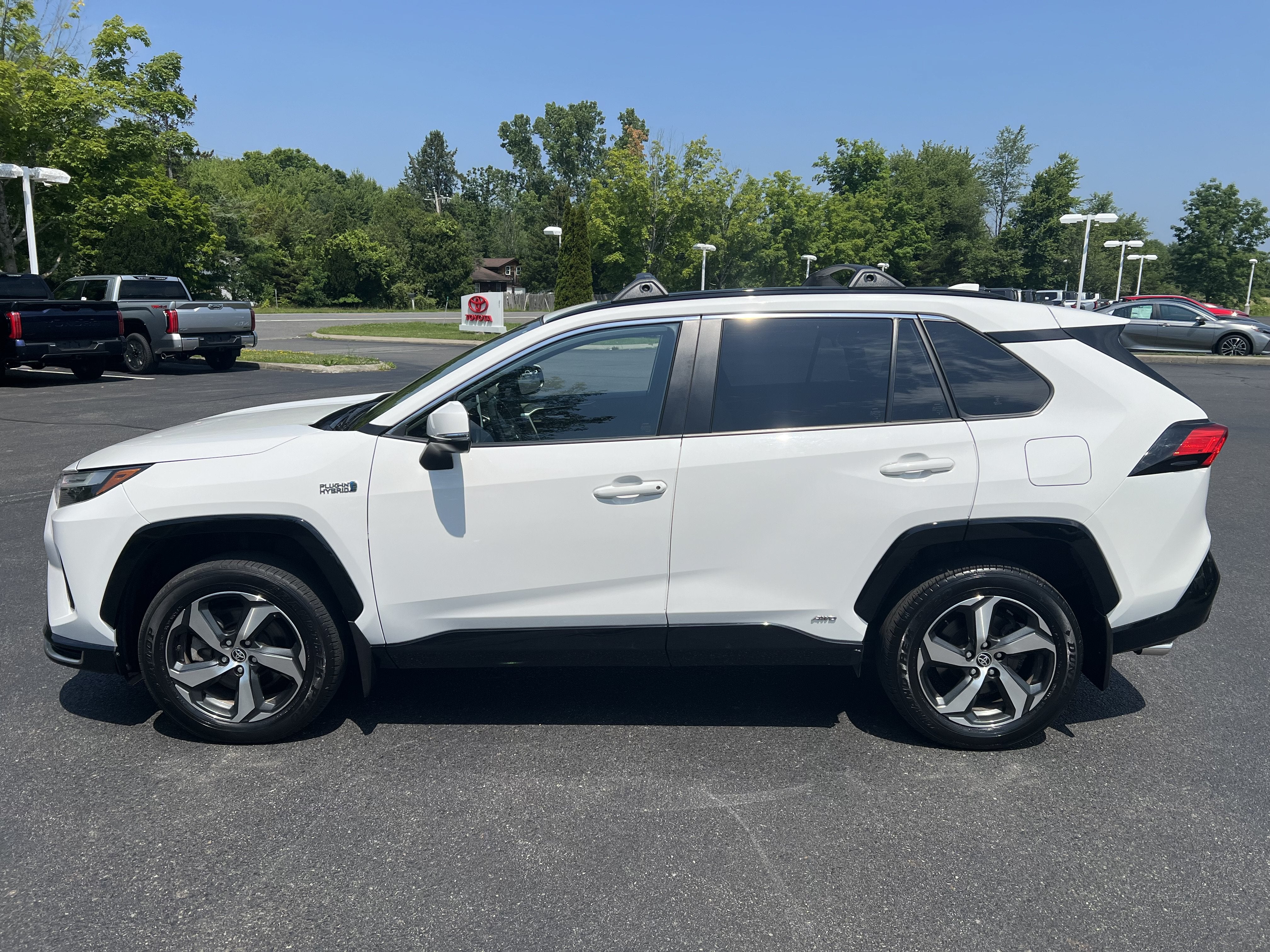 2023 Toyota RAV4 Prime SE