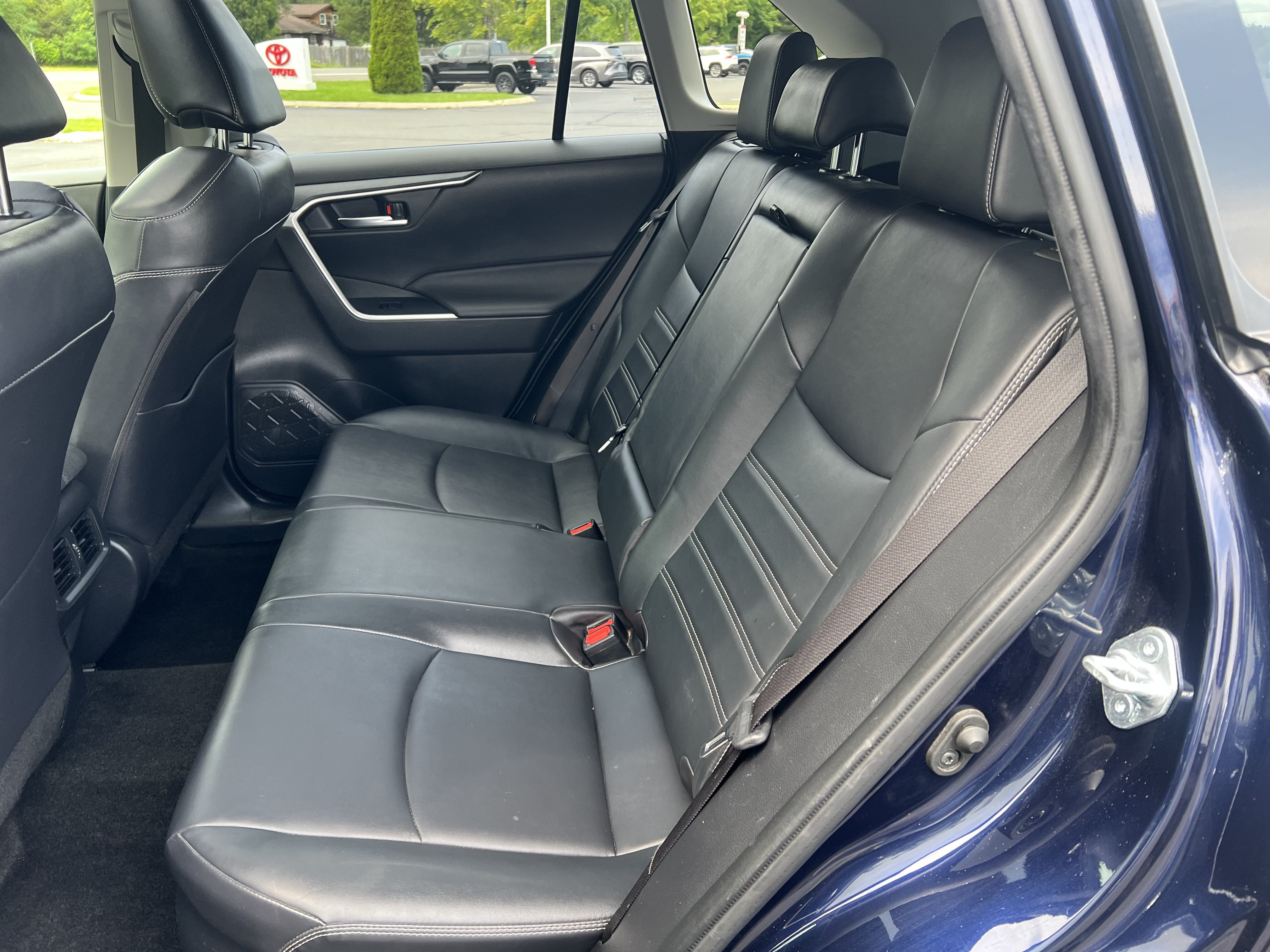 2021 Toyota RAV4 Hybrid XLE Premium