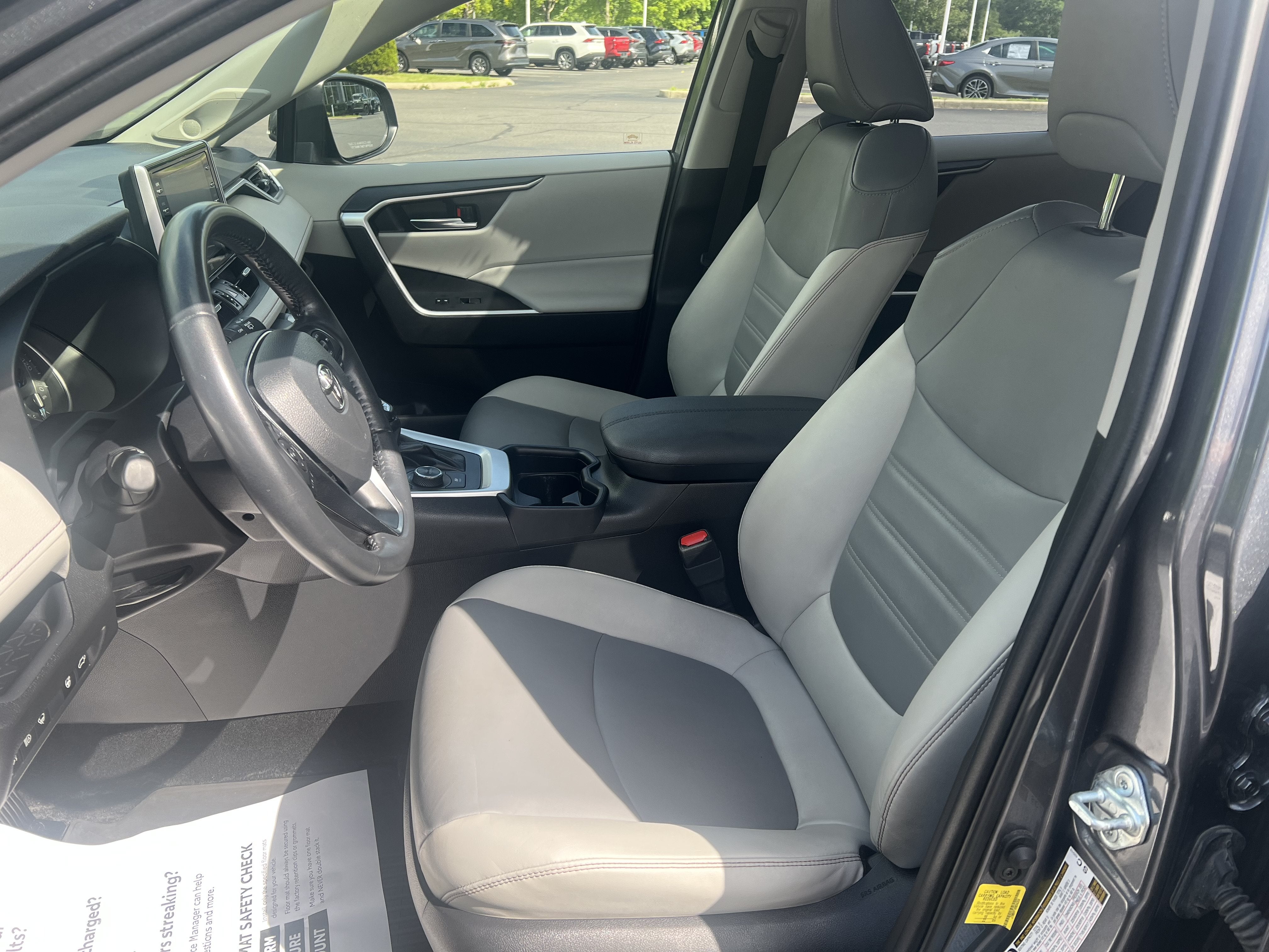 2021 Toyota RAV4 Hybrid XLE Premium