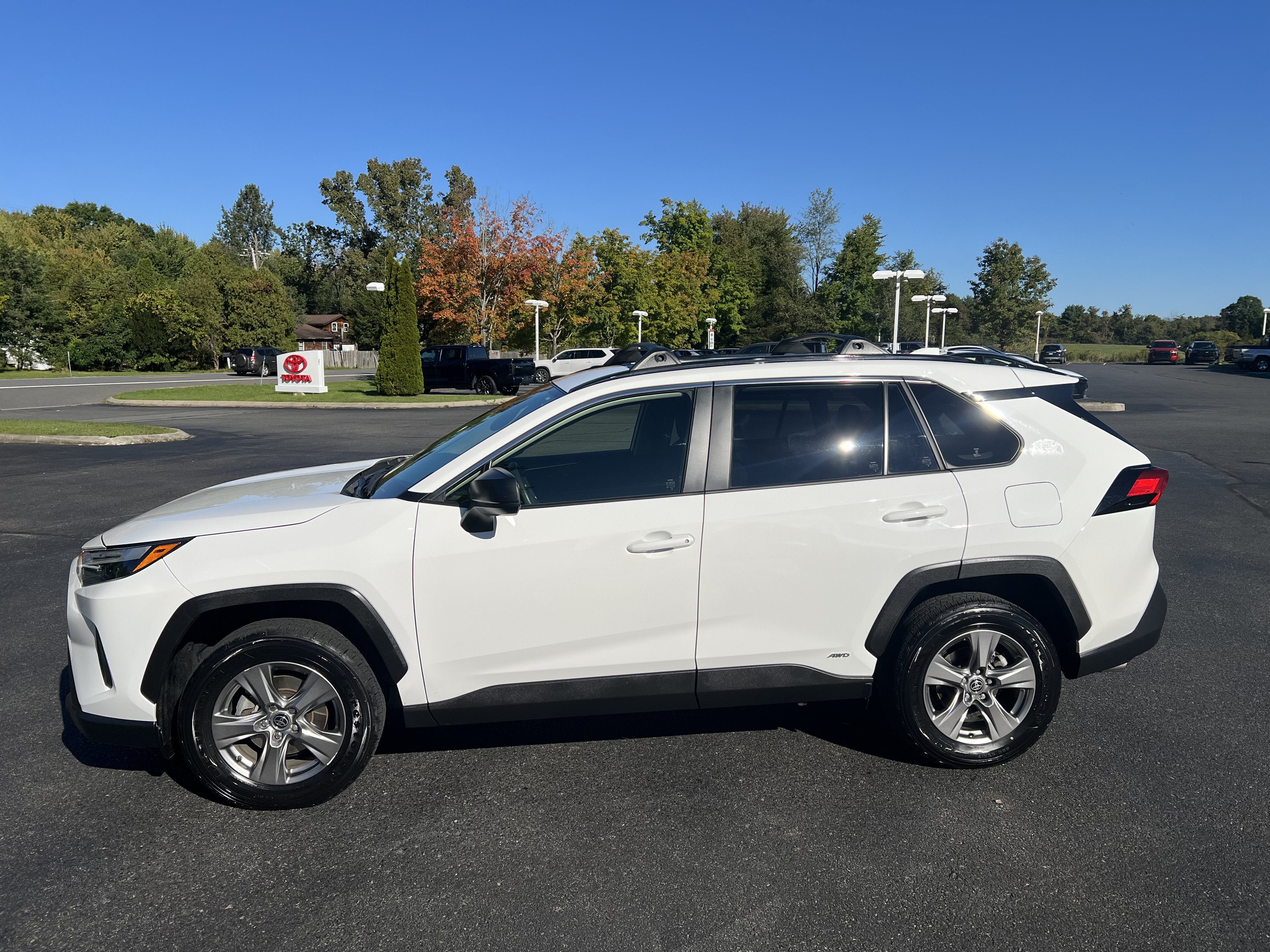 2023 Toyota RAV4 Hybrid LE