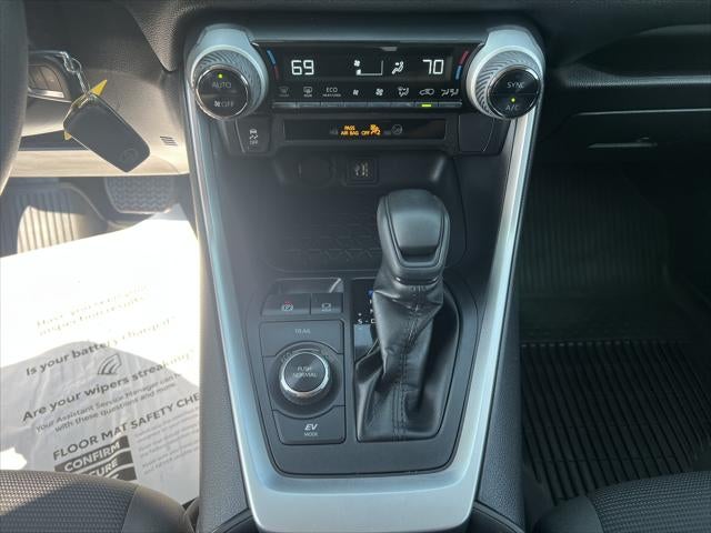 2023 Toyota RAV4 Hybrid LE