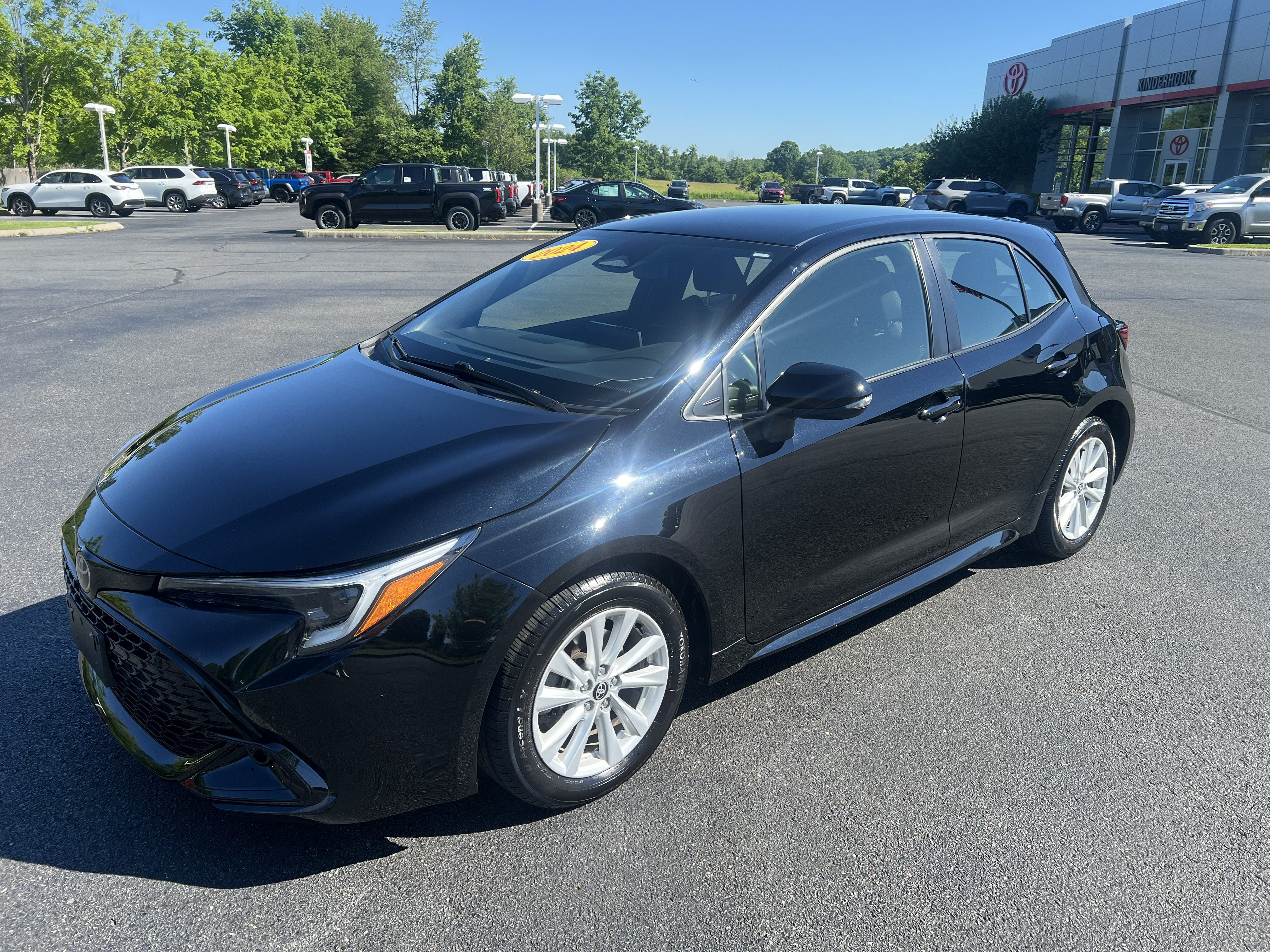 2024 Toyota Corolla Hatchback SE