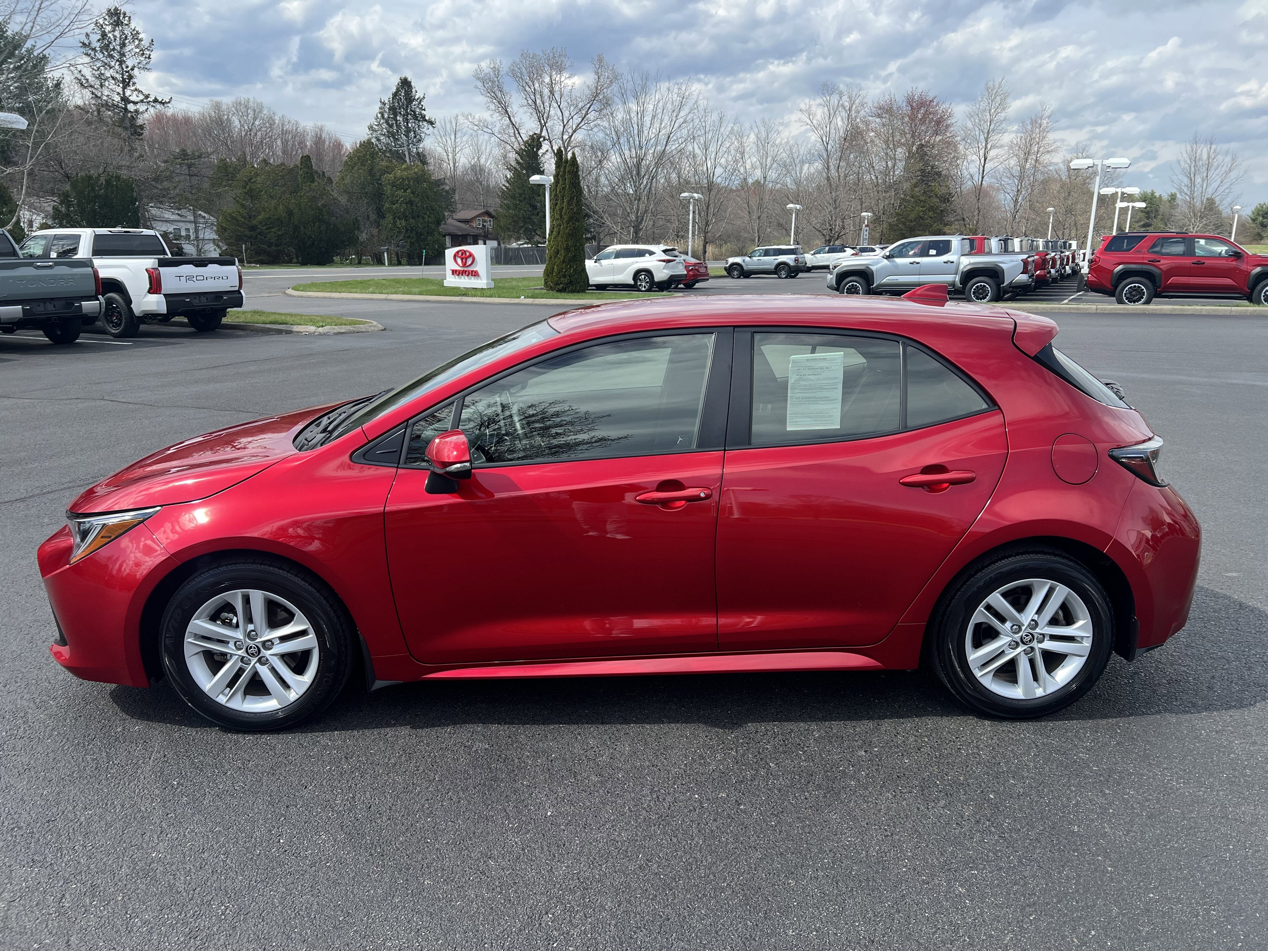 2022 Toyota Corolla Hatchback SE