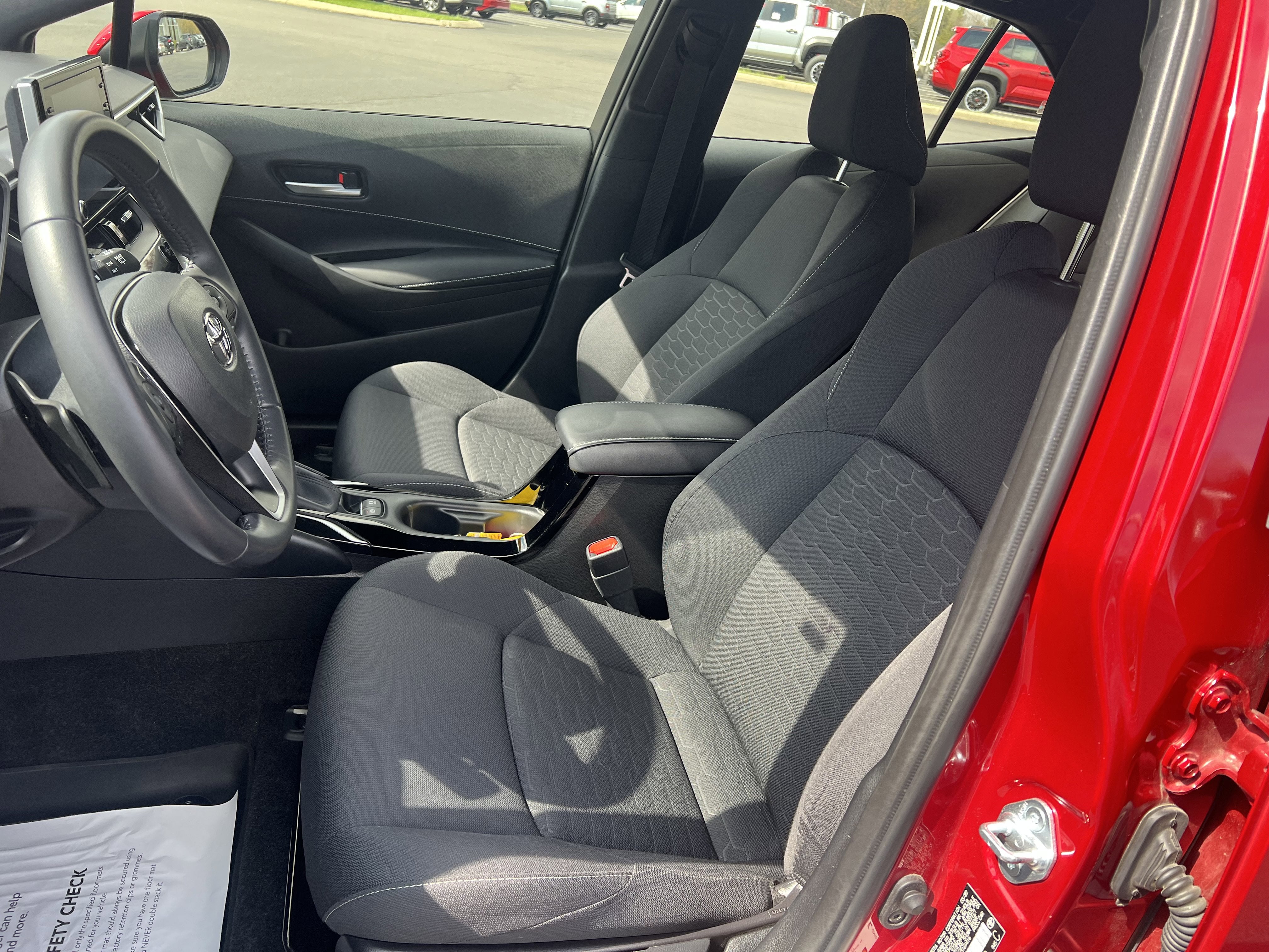 2022 Toyota Corolla Hatchback SE