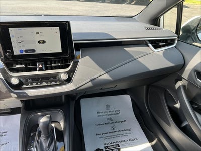 2023 Toyota Corolla Hatchback SE